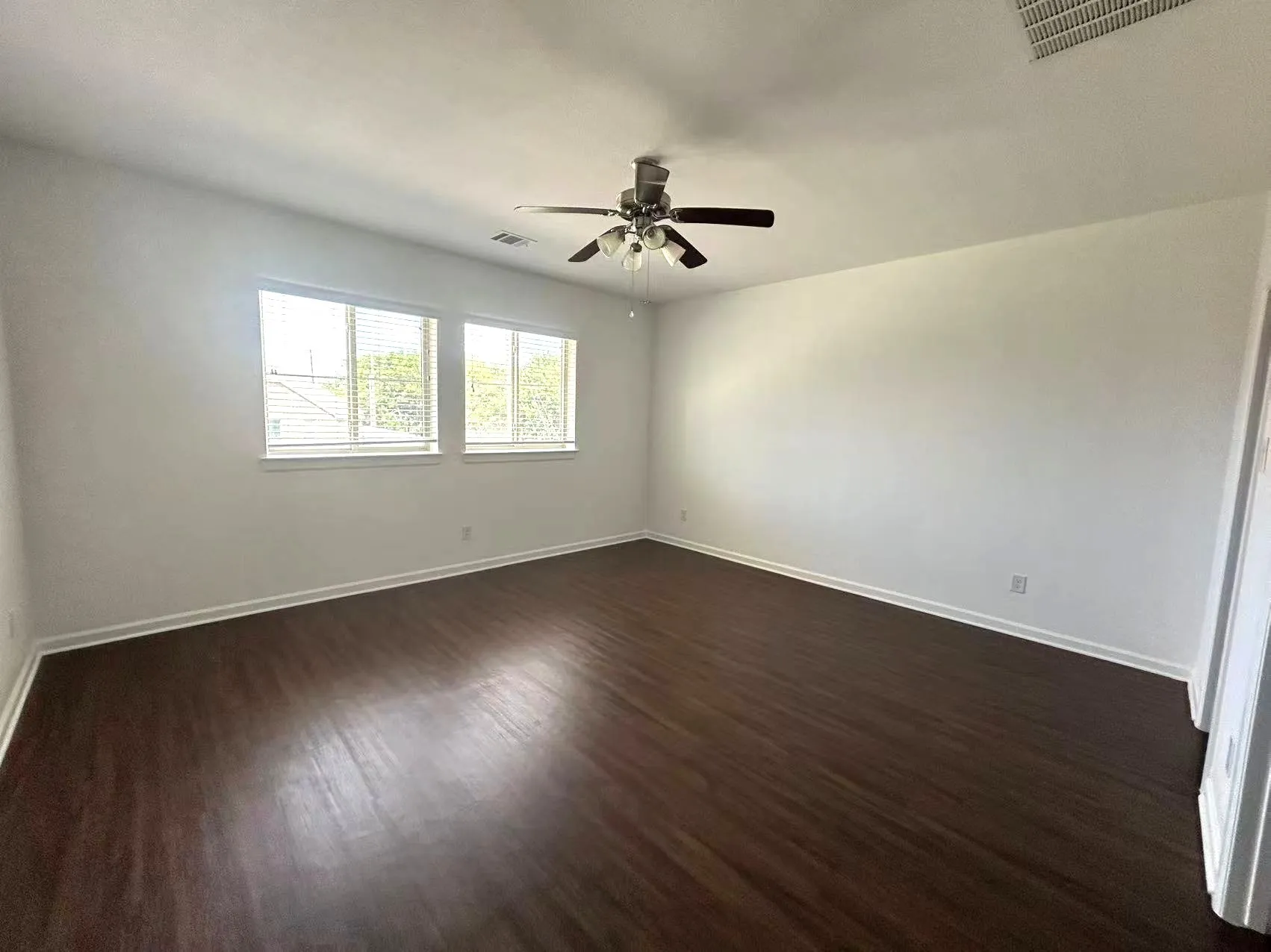 Single Family Residence For Rent in Dallas County , 1134 Alpine Drive, Richardson, Texas 75080, 6 Bedroom, 4 Bathroom, 2 Garage spaces, 3,300 Sqft, built in 2015, mls#21408568, Real Estate Agent in Richardson, Homes For Rent in Dallas county, Homes For Rent in Richardson, Realtor in Richardson Texas, Real Estate Brokerage Independent Realty Texas, Luminita Cordes Realtor