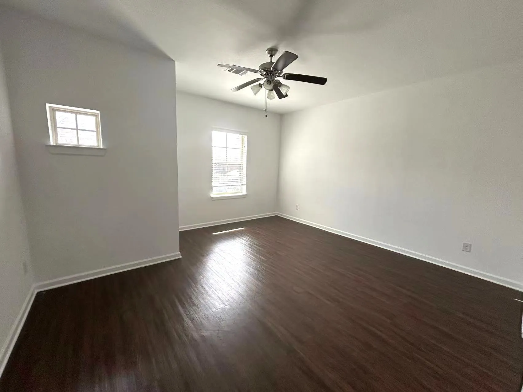 Single Family Residence For Rent in Dallas County , 1134 Alpine Drive, Richardson, Texas 75080, 6 Bedroom, 4 Bathroom, 2 Garage spaces, 3,300 Sqft, built in 2015, mls#21408568, Real Estate Agent in Richardson, Homes For Rent in Dallas county, Homes For Rent in Richardson, Realtor in Richardson Texas, Real Estate Brokerage Independent Realty Texas, Luminita Cordes Realtor