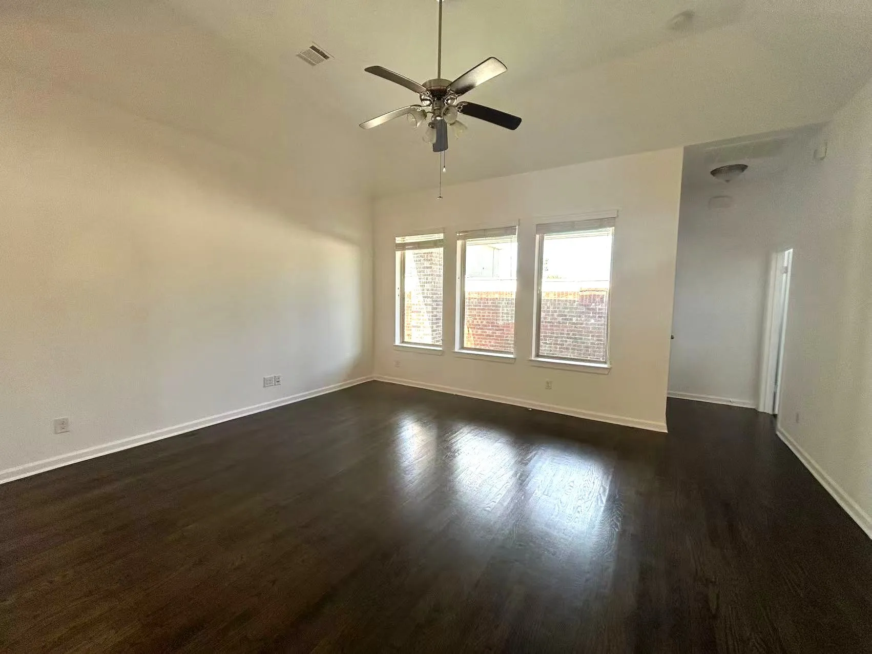 Single Family Residence For Rent in Dallas County , 1134 Alpine Drive, Richardson, Texas 75080, 6 Bedroom, 4 Bathroom, 2 Garage spaces, 3,300 Sqft, built in 2015, mls#21408568, Real Estate Agent in Richardson, Homes For Rent in Dallas county, Homes For Rent in Richardson, Realtor in Richardson Texas, Real Estate Brokerage Independent Realty Texas, Luminita Cordes Realtor