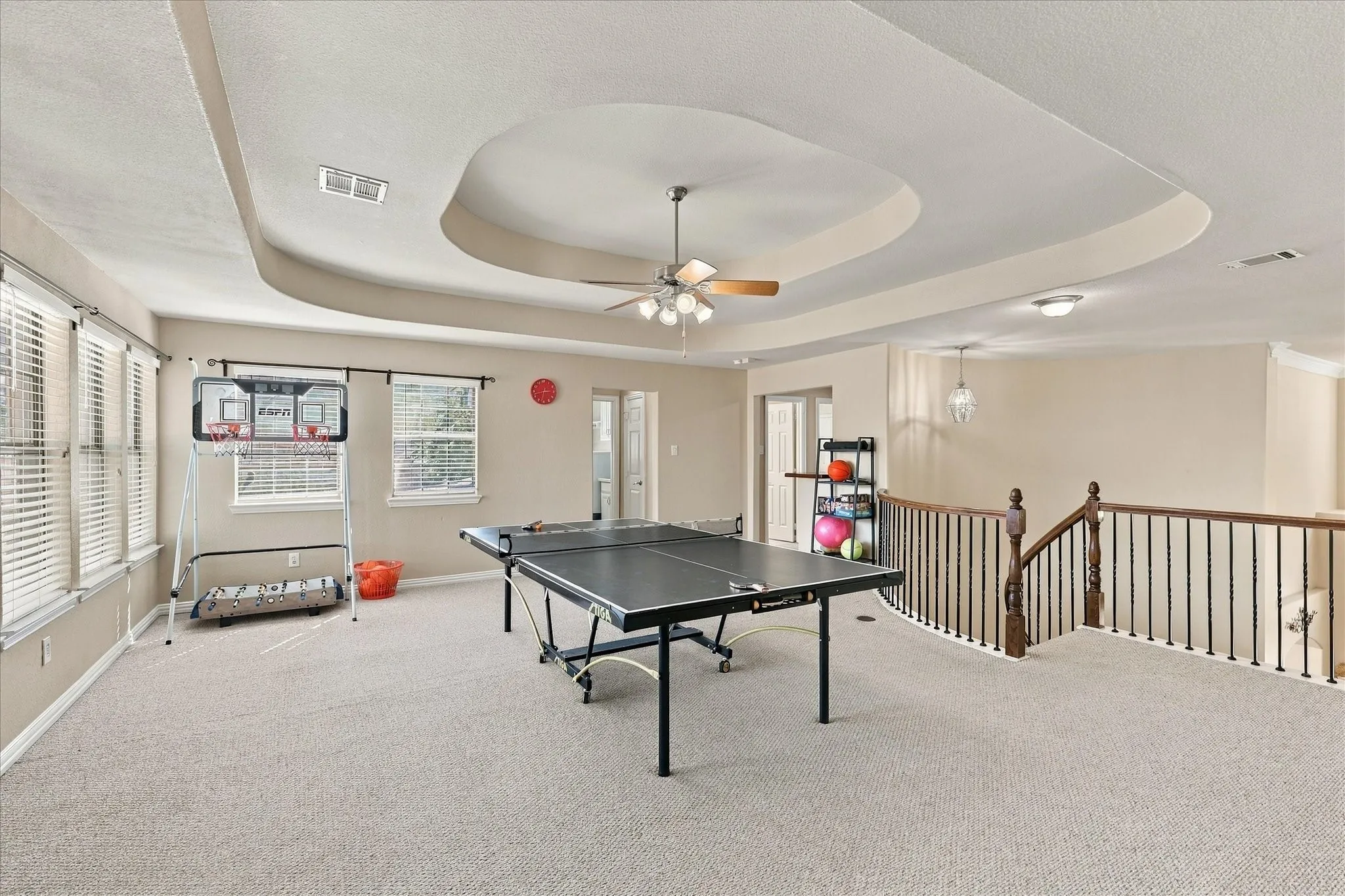 Single Family Residence For Sale in Dallas County , 7223 Native Oak Lane, Irving, Texas 75063, 4 Bedroom, 3 Bathroom, 2 Garage spaces, 3,703 Sqft, built in 2003, mls#21407676, Real Estate Agent in Irving, Homes For Sale in Dallas county, Homes For Sale in Irving, Realtor in Irving Texas, Real Estate Brokerage Independent Realty Texas, Luminita Cordes Realtor