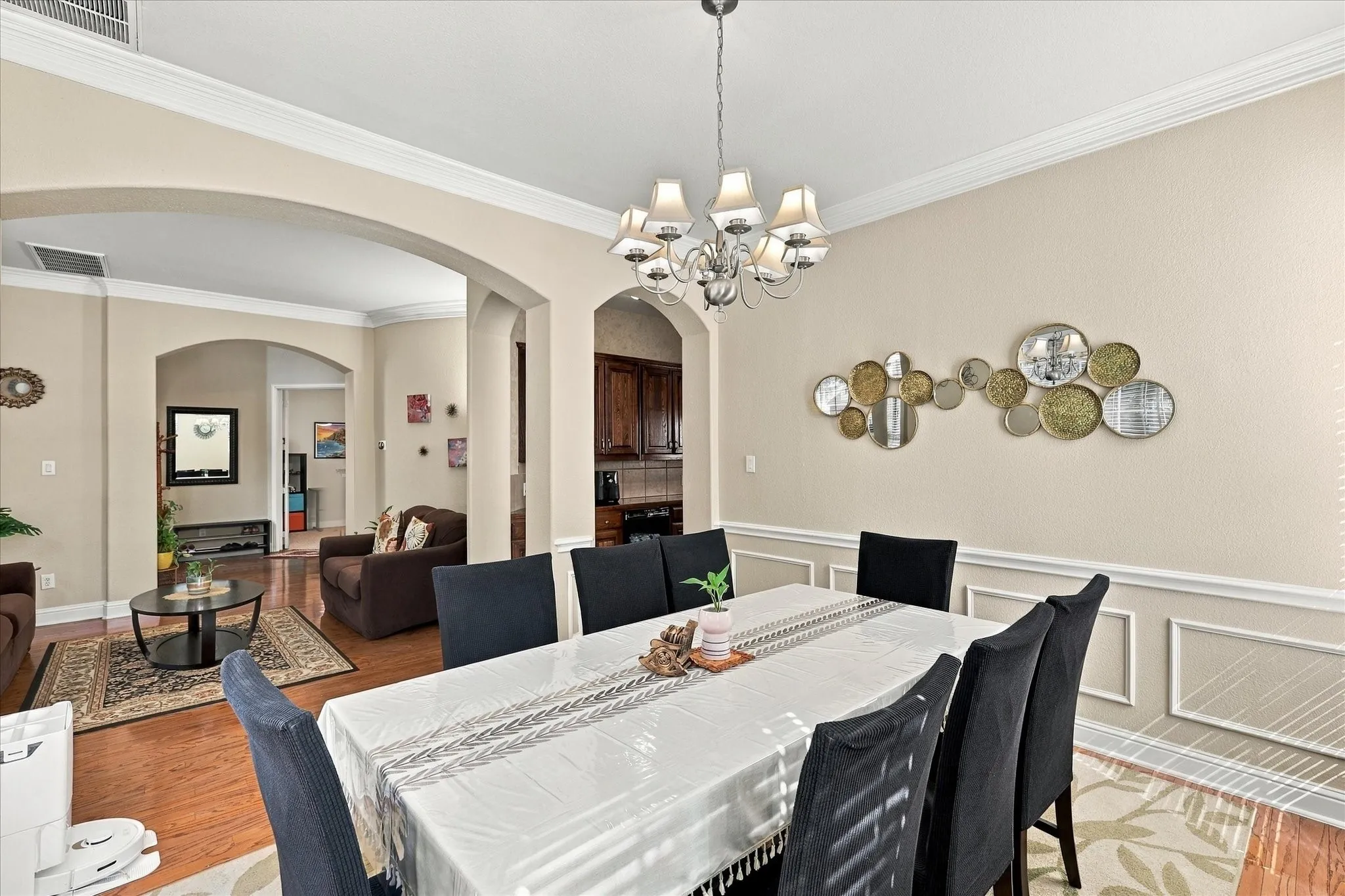 Single Family Residence For Sale in Dallas County , 7223 Native Oak Lane, Irving, Texas 75063, 4 Bedroom, 3 Bathroom, 2 Garage spaces, 3,703 Sqft, built in 2003, mls#21407676, Real Estate Agent in Irving, Homes For Sale in Dallas county, Homes For Sale in Irving, Realtor in Irving Texas, Real Estate Brokerage Independent Realty Texas, Luminita Cordes Realtor