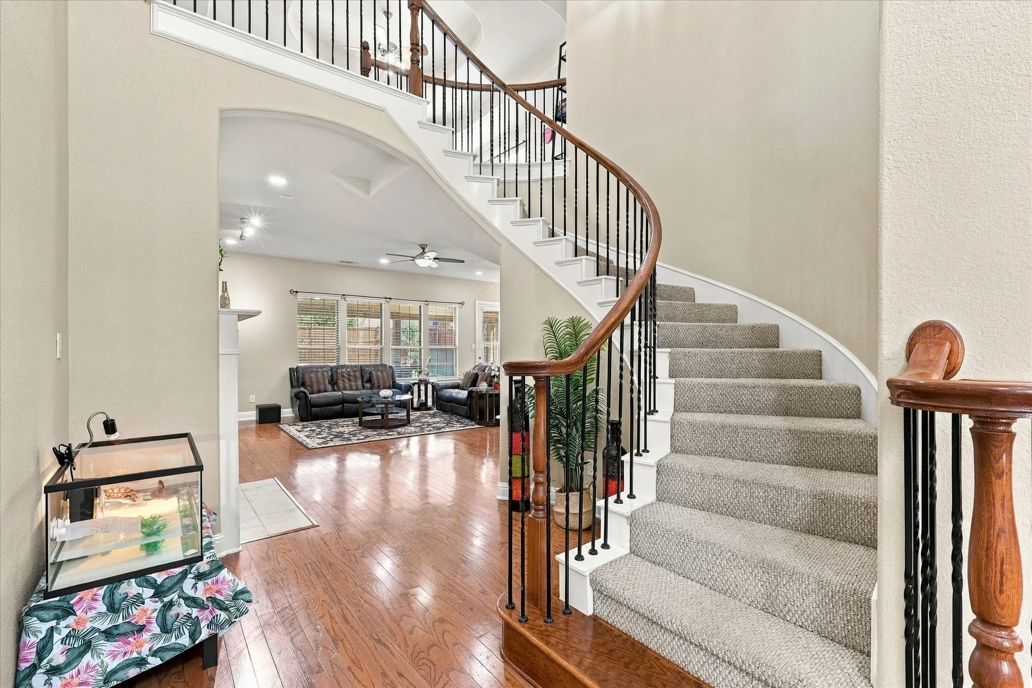 Single Family Residence For Sale in Dallas County , 7223 Native Oak Lane, Irving, Texas 75063, 4 Bedroom, 3 Bathroom, 2 Garage spaces, 3,703 Sqft, built in 2003, mls#21407676, Real Estate Agent in Irving, Homes For Sale in Dallas county, Homes For Sale in Irving, Realtor in Irving Texas, Real Estate Brokerage Independent Realty Texas, Luminita Cordes Realtor
