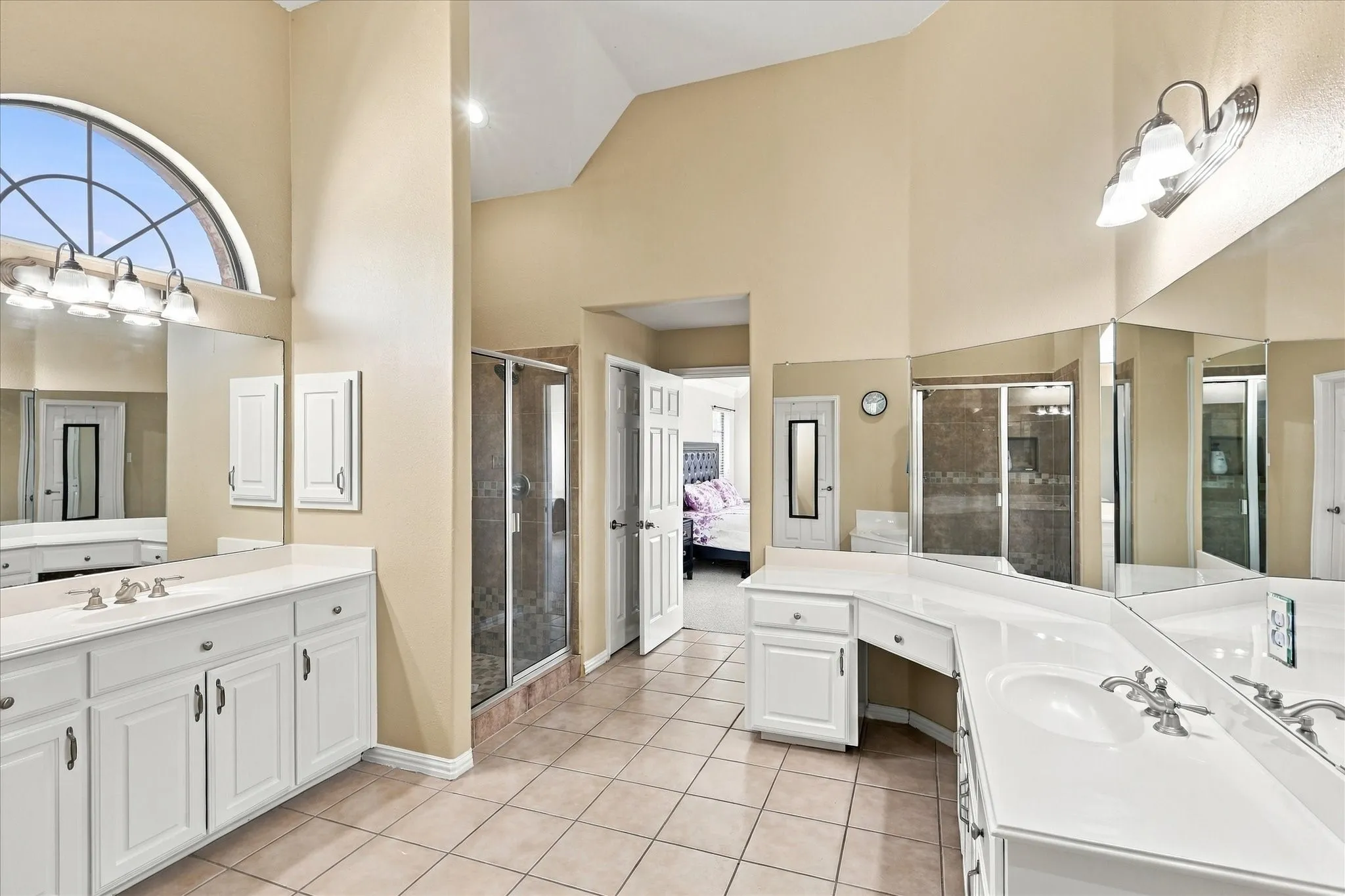 Single Family Residence For Sale in Dallas County , 7223 Native Oak Lane, Irving, Texas 75063, 4 Bedroom, 3 Bathroom, 2 Garage spaces, 3,703 Sqft, built in 2003, mls#21407676, Real Estate Agent in Irving, Homes For Sale in Dallas county, Homes For Sale in Irving, Realtor in Irving Texas, Real Estate Brokerage Independent Realty Texas, Luminita Cordes Realtor