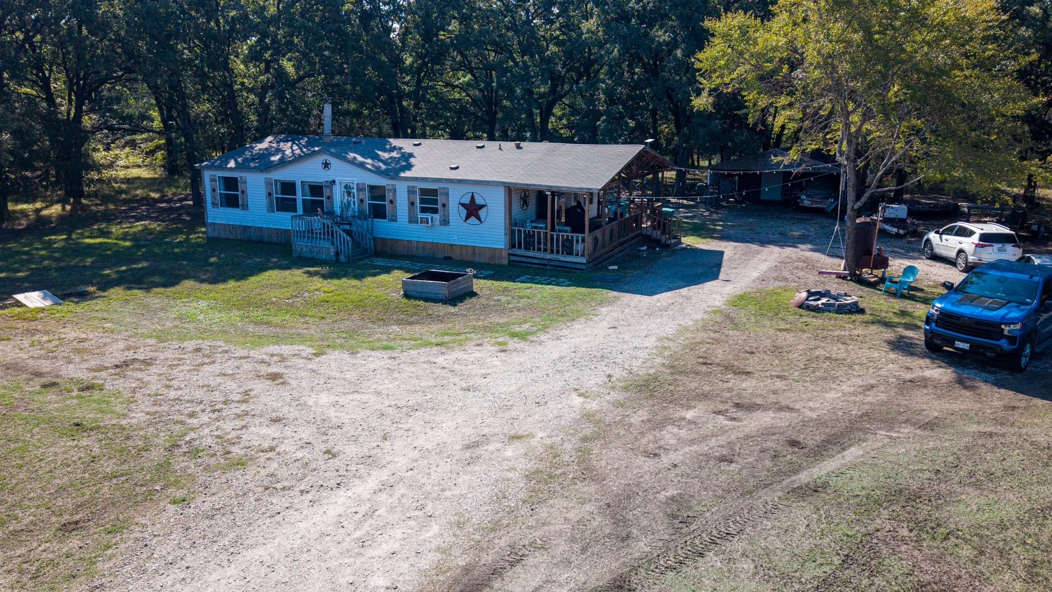 Manufactured Home For Sale in Kaufman County , 7163 Fm 2451, Scurry, Texas 75158, 3 Bedroom, 2 Bathroom, Garage spaces, 1,536 Sqft, built in 2000, mls#21407590, Real Estate Agent in Scurry, Homes For Sale in Kaufman county, Homes For Sale in Scurry, Realtor in Scurry Texas, Real Estate Brokerage Independent Realty Texas, Luminita Cordes Realtor