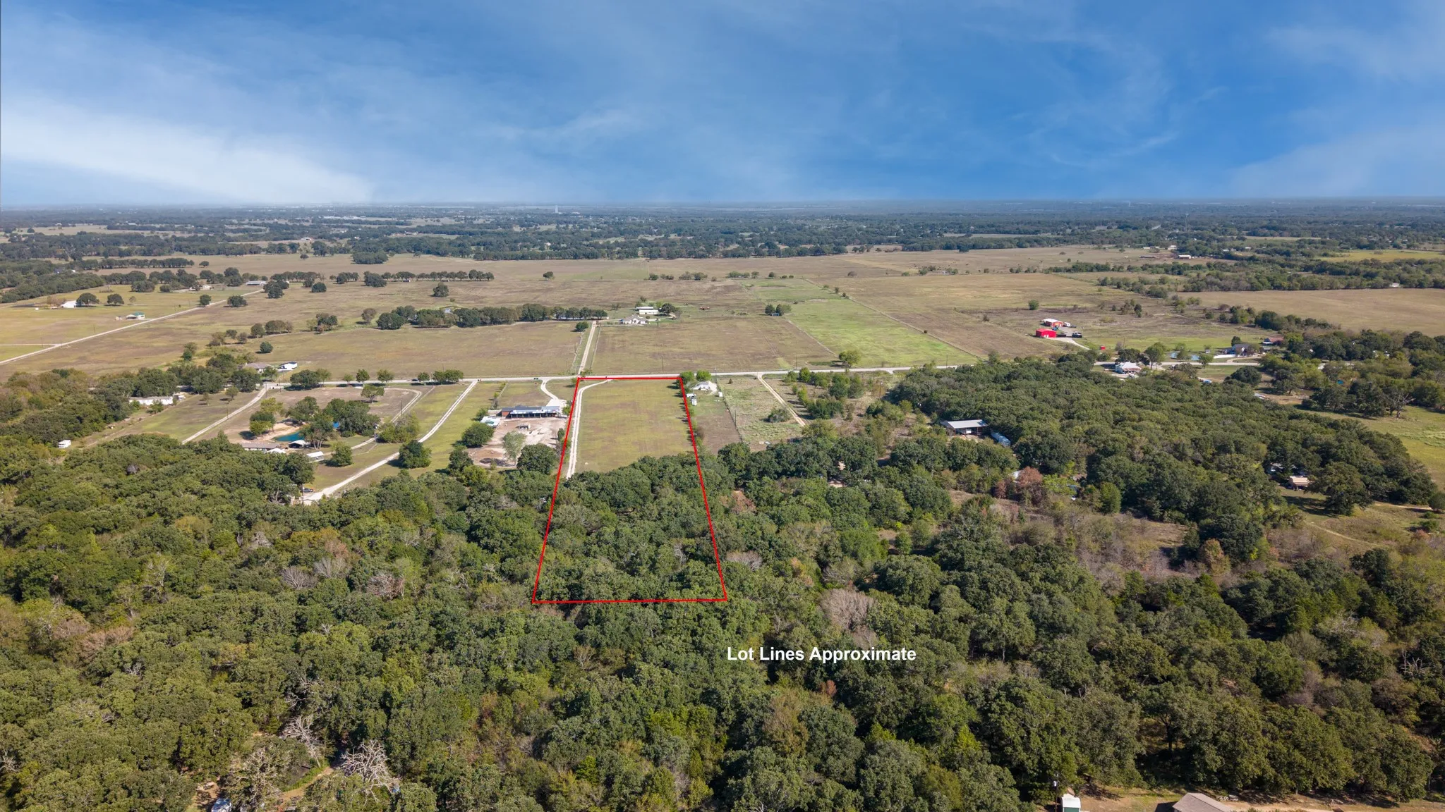Manufactured Home For Sale in Kaufman County , 7163 Fm 2451, Scurry, Texas 75158, 3 Bedroom, 2 Bathroom, Garage spaces, 1,536 Sqft, built in 2000, mls#21407590, Real Estate Agent in Scurry, Homes For Sale in Kaufman county, Homes For Sale in Scurry, Realtor in Scurry Texas, Real Estate Brokerage Independent Realty Texas, Luminita Cordes Realtor