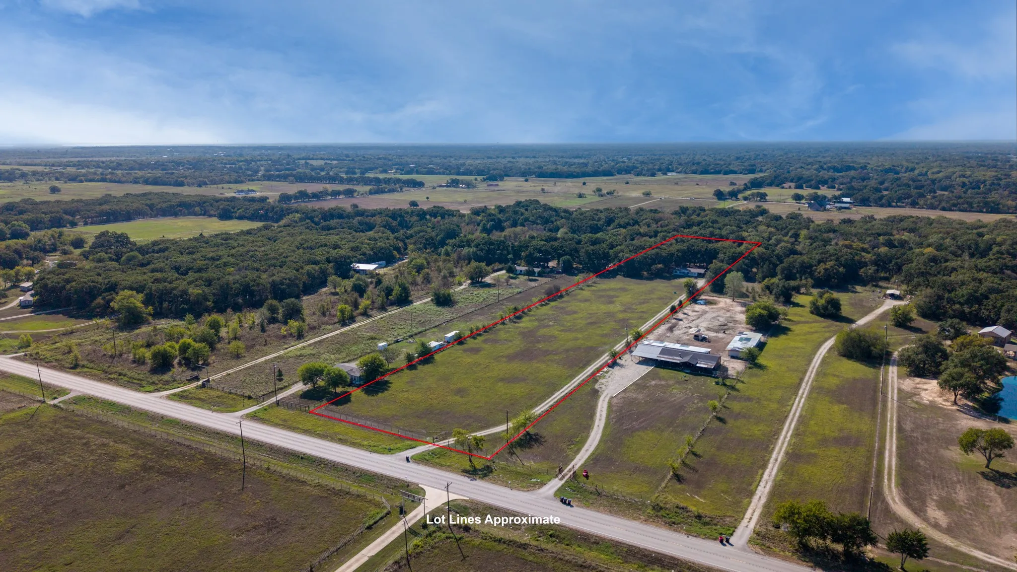 Manufactured Home For Sale in Kaufman County , 7163 Fm 2451, Scurry, Texas 75158, 3 Bedroom, 2 Bathroom, Garage spaces, 1,536 Sqft, built in 2000, mls#21407590, Real Estate Agent in Scurry, Homes For Sale in Kaufman county, Homes For Sale in Scurry, Realtor in Scurry Texas, Real Estate Brokerage Independent Realty Texas, Luminita Cordes Realtor
