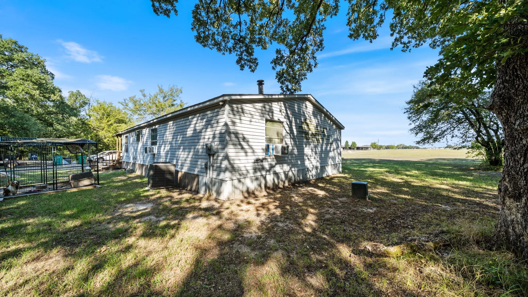 Manufactured Home For Sale in Kaufman County , 7163 Fm 2451, Scurry, Texas 75158, 3 Bedroom, 2 Bathroom, Garage spaces, 1,536 Sqft, built in 2000, mls#21407590, Real Estate Agent in Scurry, Homes For Sale in Kaufman county, Homes For Sale in Scurry, Realtor in Scurry Texas, Real Estate Brokerage Independent Realty Texas, Luminita Cordes Realtor