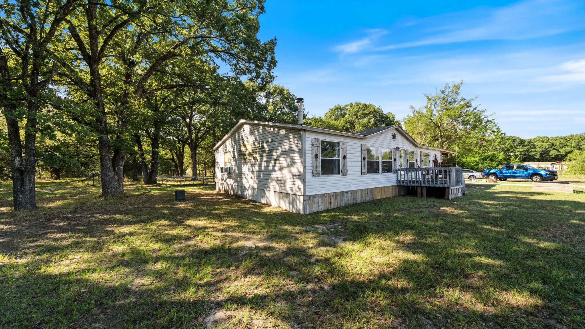 Manufactured Home For Sale in Kaufman County , 7163 Fm 2451, Scurry, Texas 75158, 3 Bedroom, 2 Bathroom, Garage spaces, 1,536 Sqft, built in 2000, mls#21407590, Real Estate Agent in Scurry, Homes For Sale in Kaufman county, Homes For Sale in Scurry, Realtor in Scurry Texas, Real Estate Brokerage Independent Realty Texas, Luminita Cordes Realtor