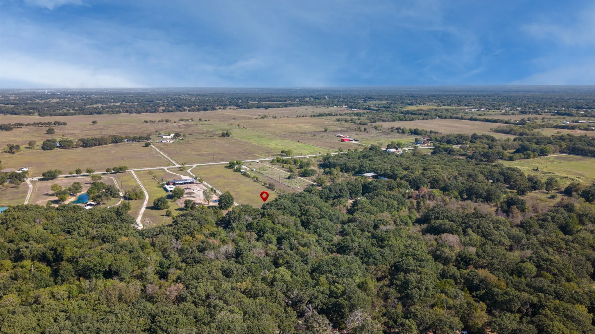 Manufactured Home For Sale in Kaufman County , 7163 Fm 2451, Scurry, Texas 75158, 3 Bedroom, 2 Bathroom, Garage spaces, 1,536 Sqft, built in 2000, mls#21407590, Real Estate Agent in Scurry, Homes For Sale in Kaufman county, Homes For Sale in Scurry, Realtor in Scurry Texas, Real Estate Brokerage Independent Realty Texas, Luminita Cordes Realtor