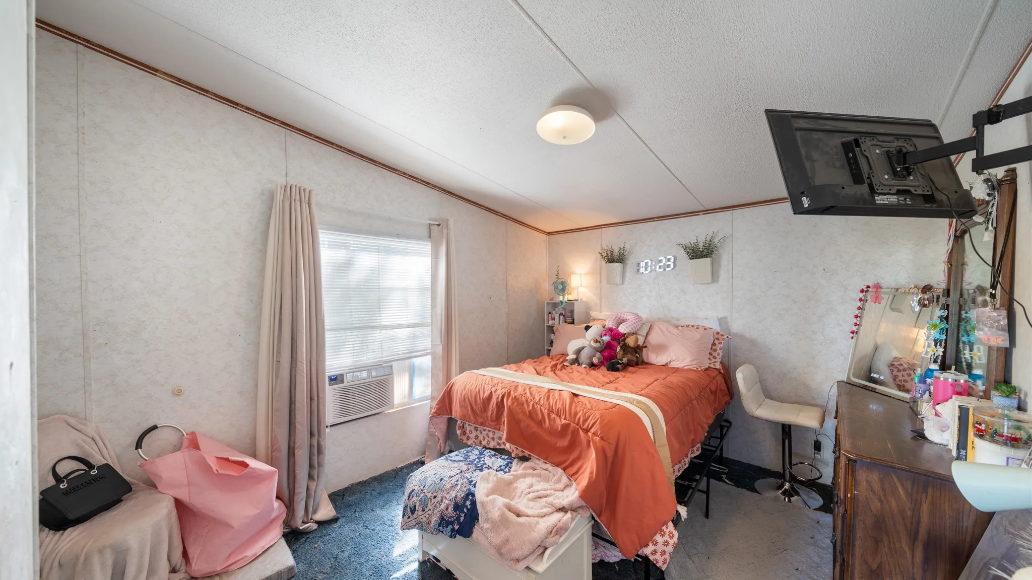 Manufactured Home For Sale in Kaufman County , 7163 Fm 2451, Scurry, Texas 75158, 3 Bedroom, 2 Bathroom, Garage spaces, 1,536 Sqft, built in 2000, mls#21407590, Real Estate Agent in Scurry, Homes For Sale in Kaufman county, Homes For Sale in Scurry, Realtor in Scurry Texas, Real Estate Brokerage Independent Realty Texas, Luminita Cordes Realtor