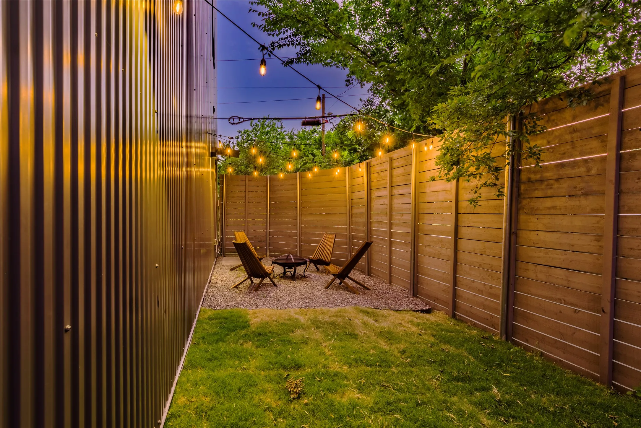 Condominium For Sale in Dallas County , 1504 Burlew Street 101, Dallas, Texas 75204, 2 Bedroom, 3 Bathroom, 2 Garage spaces, 1,505 Sqft, built in 2017, mls#21408557, Real Estate Agent in Dallas, Homes For Sale in Dallas county, Homes For Sale in Dallas, Realtor in Dallas Texas, Real Estate Brokerage Independent Realty Texas, Luminita Cordes Realtor