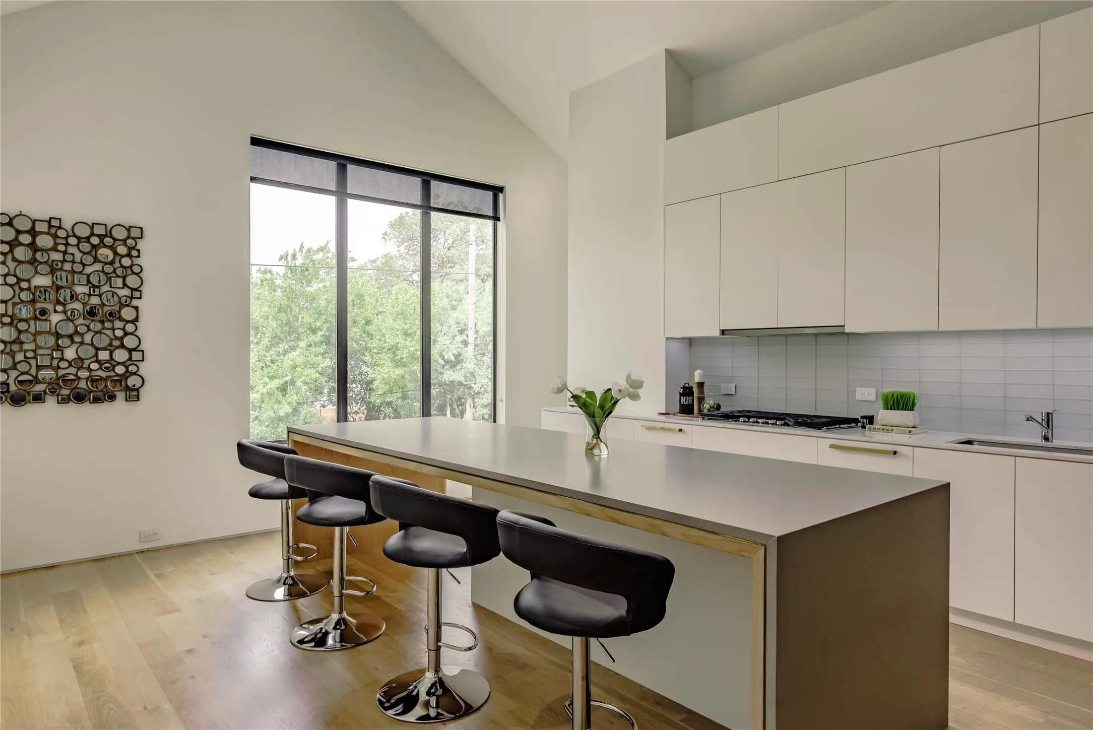 Condominium For Sale in Dallas County , 1504 Burlew Street 101, Dallas, Texas 75204, 2 Bedroom, 3 Bathroom, 2 Garage spaces, 1,505 Sqft, built in 2017, mls#21408557, Real Estate Agent in Dallas, Homes For Sale in Dallas county, Homes For Sale in Dallas, Realtor in Dallas Texas, Real Estate Brokerage Independent Realty Texas, Luminita Cordes Realtor