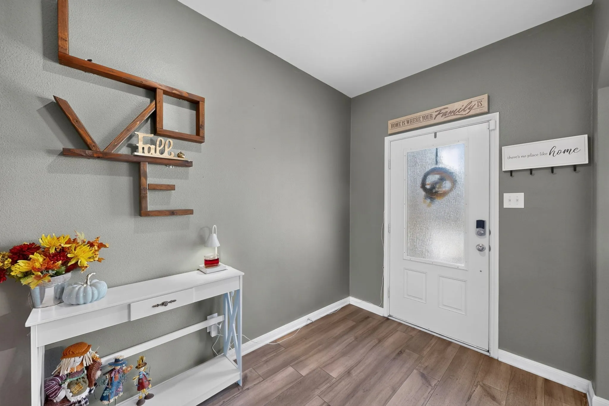 Single Family Residence For Sale in Tarrant County , 13653 Fehrman Road, Crowley, Texas 76036, 3 Bedroom, 2 Bathroom, 2 Garage spaces, 1,925 Sqft, built in 2020, mls#21404234, Real Estate Agent in Crowley, Homes For Sale in Tarrant county, Homes For Sale in Crowley, Realtor in Crowley Texas, Real Estate Brokerage Independent Realty Texas, Luminita Cordes Realtor
