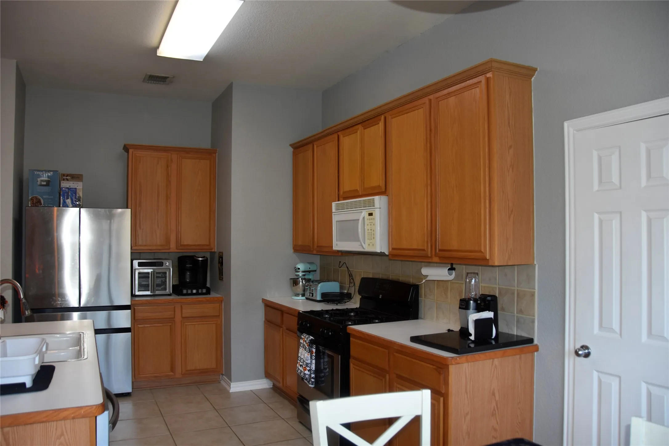 Single Family Residence For Rent in Collin County , 2312 Monroe Drive, Mc Kinney, Texas 75072, 3 Bedroom, 2 Bathroom, 1 Garage spaces, 1,689 Sqft, built in 2005, mls#21408350, Real Estate Agent in Mc Kinney, Homes For Rent in Collin county, Homes For Rent in Mc Kinney, Realtor in Mc Kinney Texas, Real Estate Brokerage Independent Realty Texas, Luminita Cordes Realtor