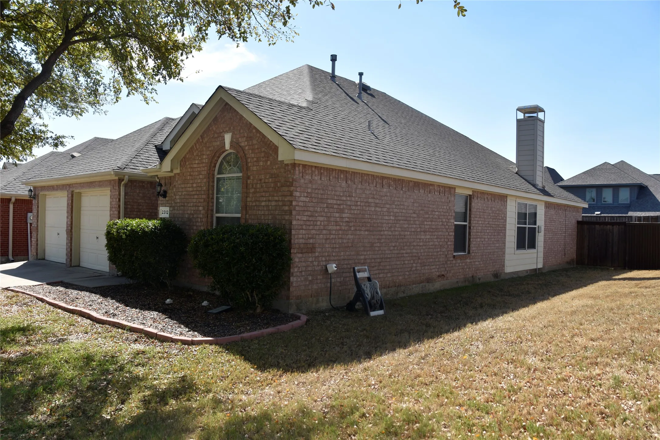 Single Family Residence For Rent in Collin County , 2312 Monroe Drive, Mc Kinney, Texas 75072, 3 Bedroom, 2 Bathroom, 1 Garage spaces, 1,689 Sqft, built in 2005, mls#21408350, Real Estate Agent in Mc Kinney, Homes For Rent in Collin county, Homes For Rent in Mc Kinney, Realtor in Mc Kinney Texas, Real Estate Brokerage Independent Realty Texas, Luminita Cordes Realtor