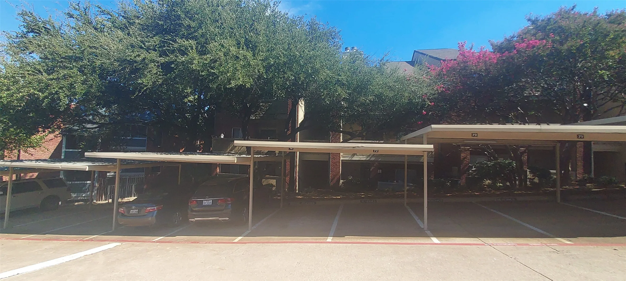Condominium For Sale in Dallas County , 8601 Park Lane 735, Dallas, Texas 75231, 1 Bedroom, 1 Bathroom, Garage spaces, 794 Sqft, built in 1982, mls#21406269, Real Estate Agent in Dallas, Homes For Sale in Dallas county, Homes For Sale in Dallas, Realtor in Dallas Texas, Real Estate Brokerage Independent Realty Texas, Luminita Cordes Realtor