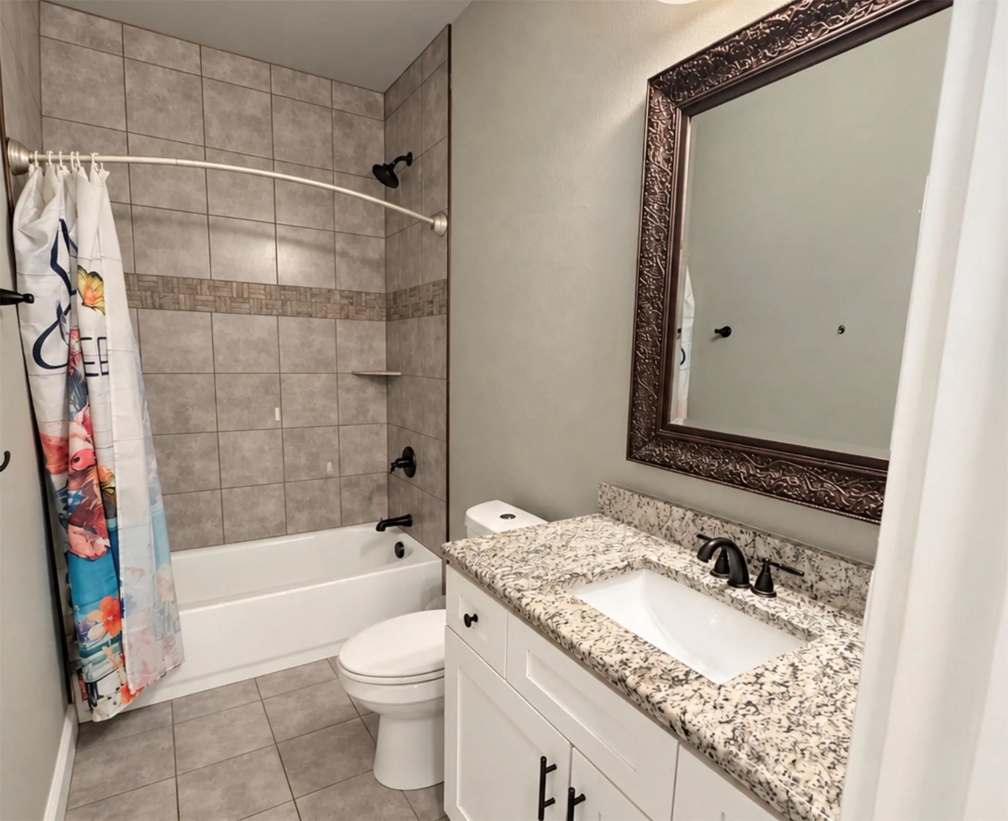 Single Family Residence For Sale in Navarro County , 105 Deer Trail, Kerens, Texas 75144, 3 Bedroom, 3 Bathroom, 2 Garage spaces, 1,886 Sqft, built in 2020, mls#21408513, Real Estate Agent in Kerens, Homes For Sale in Navarro county, Homes For Sale in Kerens, Realtor in Kerens Texas, Real Estate Brokerage Independent Realty Texas, Luminita Cordes Realtor