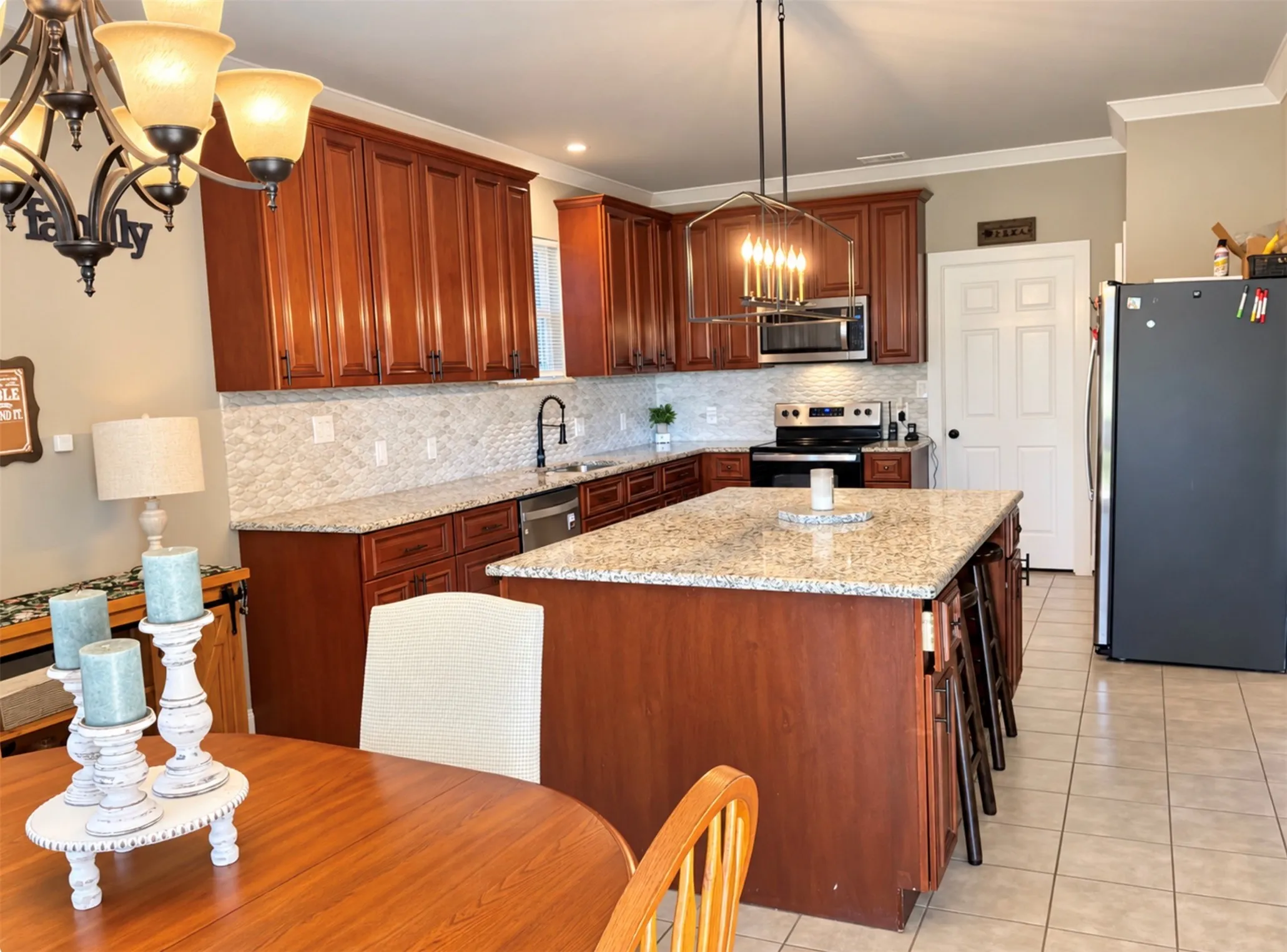 Single Family Residence For Sale in Navarro County , 105 Deer Trail, Kerens, Texas 75144, 3 Bedroom, 3 Bathroom, 2 Garage spaces, 1,886 Sqft, built in 2020, mls#21408513, Real Estate Agent in Kerens, Homes For Sale in Navarro county, Homes For Sale in Kerens, Realtor in Kerens Texas, Real Estate Brokerage Independent Realty Texas, Luminita Cordes Realtor