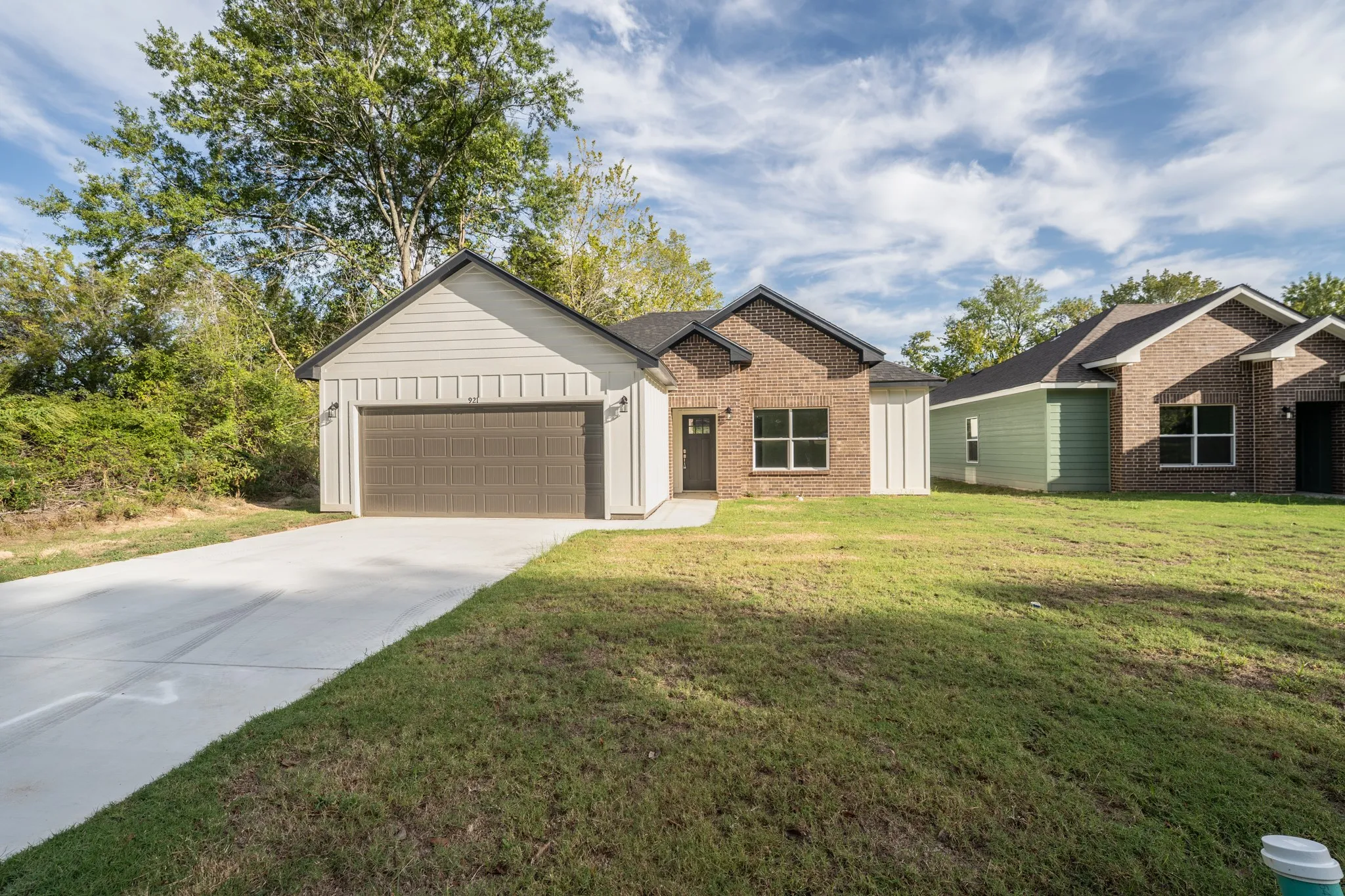 Single Family Residence For Sale in Hopkins County , 921 Putnam, Sulphur Springs, Texas 75482, 3 Bedroom, 2 Bathroom, 2 Garage spaces, 1,326 Sqft, built in 2026, mls#21405733, Real Estate Agent in Sulphur Springs, Homes For Sale in Hopkins county, Homes For Sale in Sulphur Springs, Realtor in Sulphur Springs Texas, Real Estate Brokerage Independent Realty Texas, Luminita Cordes Realtor