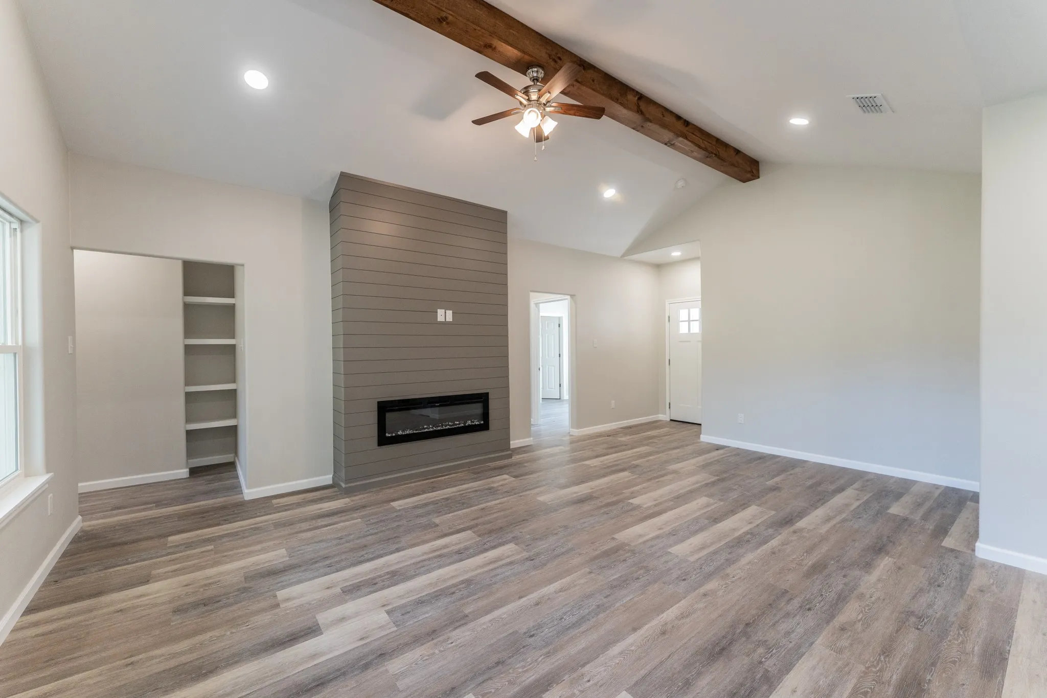 Single Family Residence For Sale in Hopkins County , 921 Putnam, Sulphur Springs, Texas 75482, 3 Bedroom, 2 Bathroom, 2 Garage spaces, 1,326 Sqft, built in 2026, mls#21405733, Real Estate Agent in Sulphur Springs, Homes For Sale in Hopkins county, Homes For Sale in Sulphur Springs, Realtor in Sulphur Springs Texas, Real Estate Brokerage Independent Realty Texas, Luminita Cordes Realtor