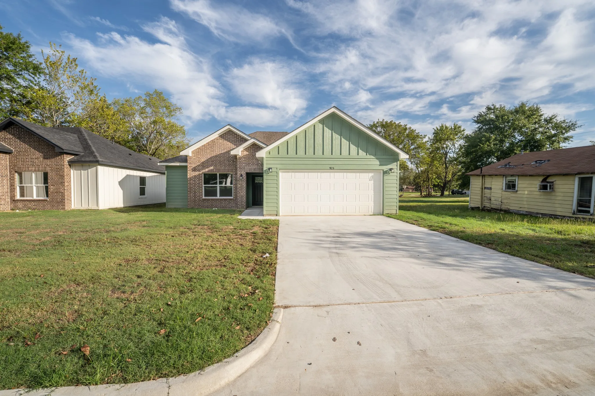 Single Family Residence For Sale