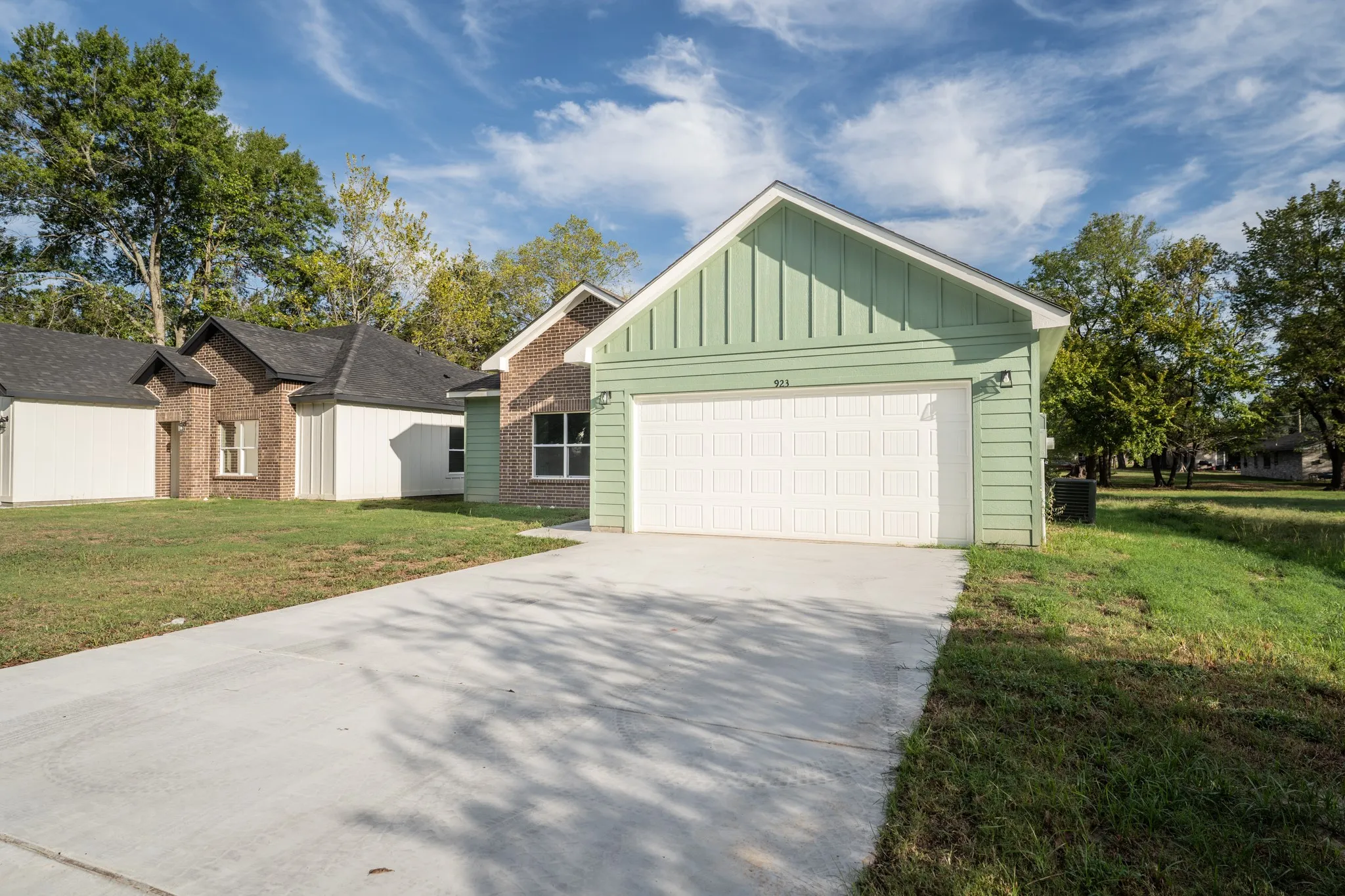 Single Family Residence For Sale in Hopkins County , 923 Putnam Street, Sulphur Springs, Texas 75482, 3 Bedroom, 2 Bathroom, 2 Garage spaces, 1,326 Sqft, built in 2026, mls#21405705, Real Estate Agent in Sulphur Springs, Homes For Sale in Hopkins county, Homes For Sale in Sulphur Springs, Realtor in Sulphur Springs Texas, Real Estate Brokerage Independent Realty Texas, Luminita Cordes Realtor