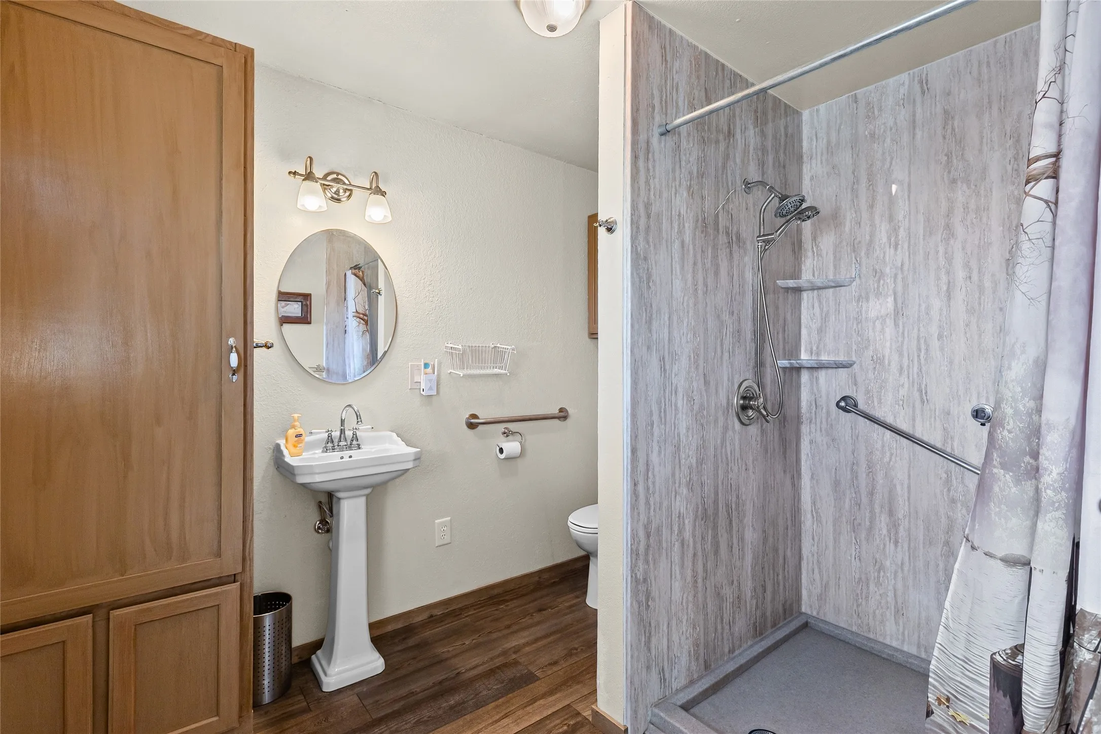 ensuite bath