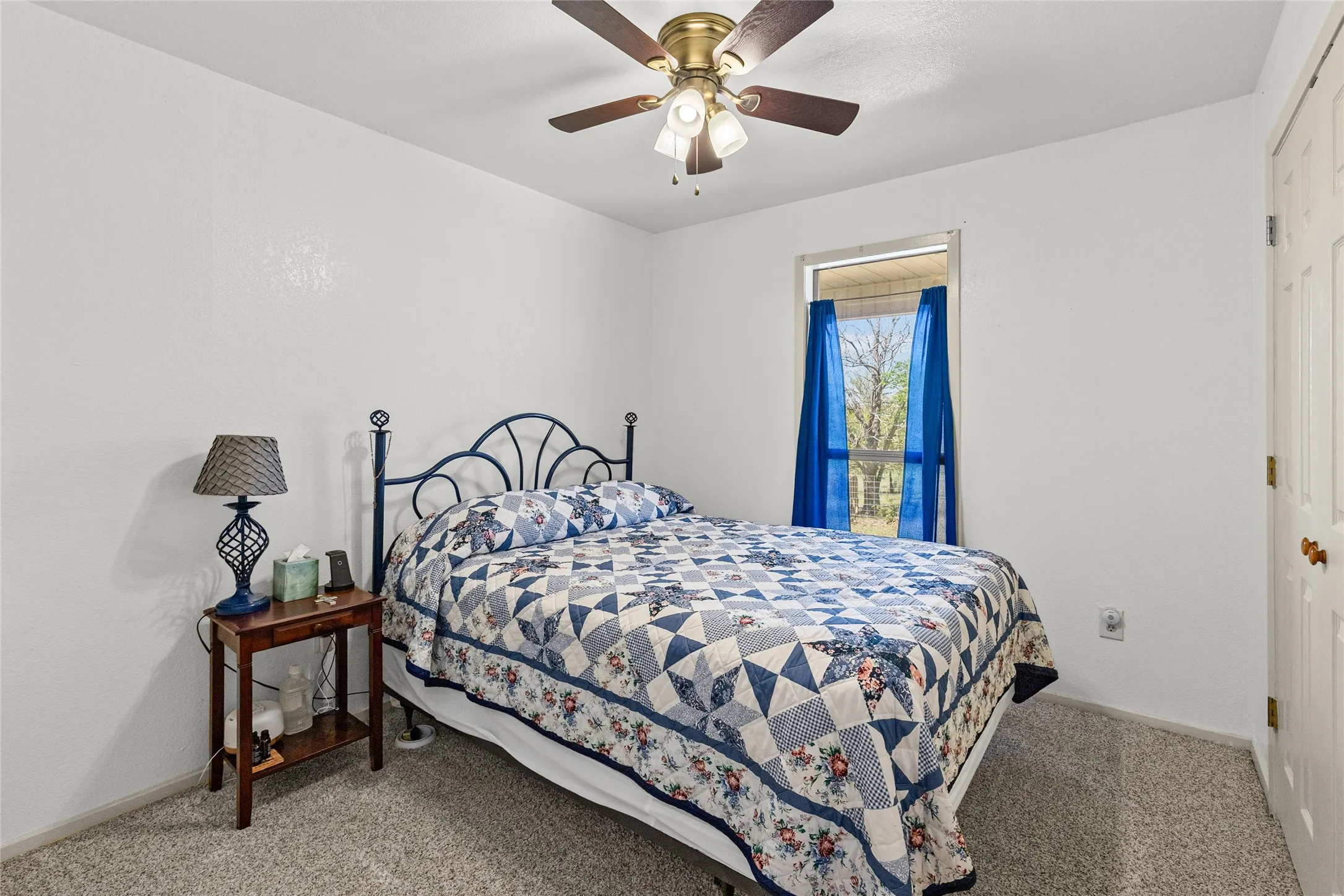Single Family Residence For Sale in Hunt County , 1586 County Road 4133, Cumby, Texas 75433, 2 Bedroom, 2 Bathroom, 2 Garage spaces, 1,823 Sqft, built in 1997, mls#21407905, Real Estate Agent in Cumby, Homes For Sale in Hunt county, Homes For Sale in Cumby, Realtor in Cumby Texas, Real Estate Brokerage Independent Realty Texas, Luminita Cordes Realtor