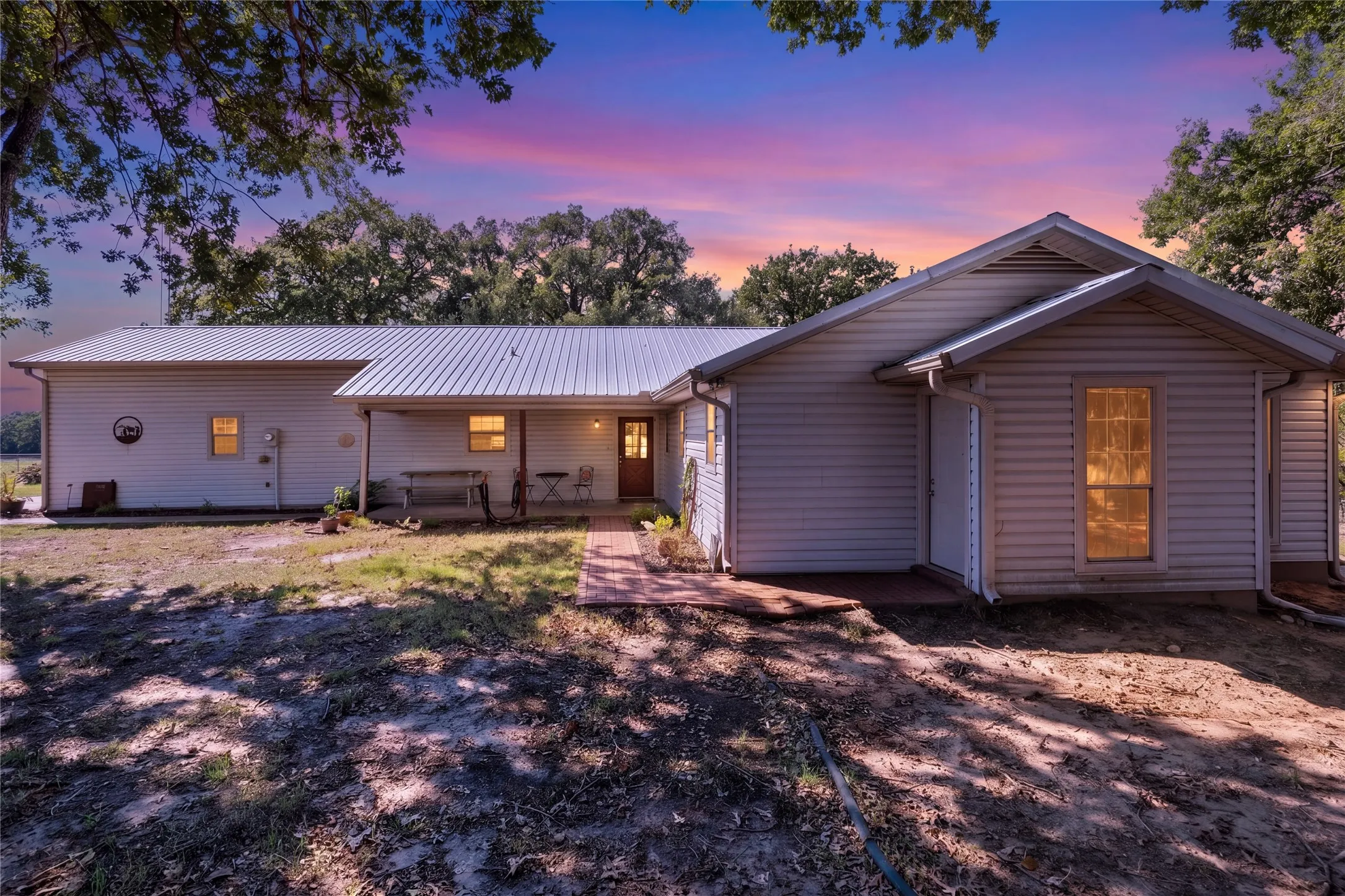 2 Bedroom 2 bath home with 2 car garage