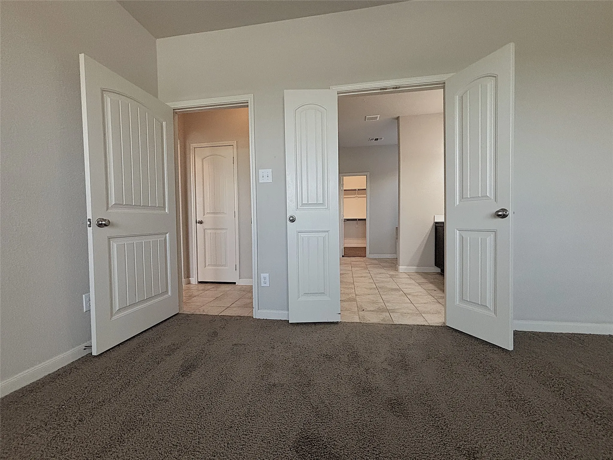 Single Family Residence For Rent in Kaufman County , 5030 Royal Springs Drive, Forney, Texas 75126, 5 Bedroom, 4 Bathroom, 2 Garage spaces, 2,956 Sqft, built in 2016, mls#21408594, Real Estate Agent in Forney, Homes For Rent in Kaufman county, Homes For Rent in Forney, Realtor in Forney Texas, Real Estate Brokerage Independent Realty Texas, Luminita Cordes Realtor