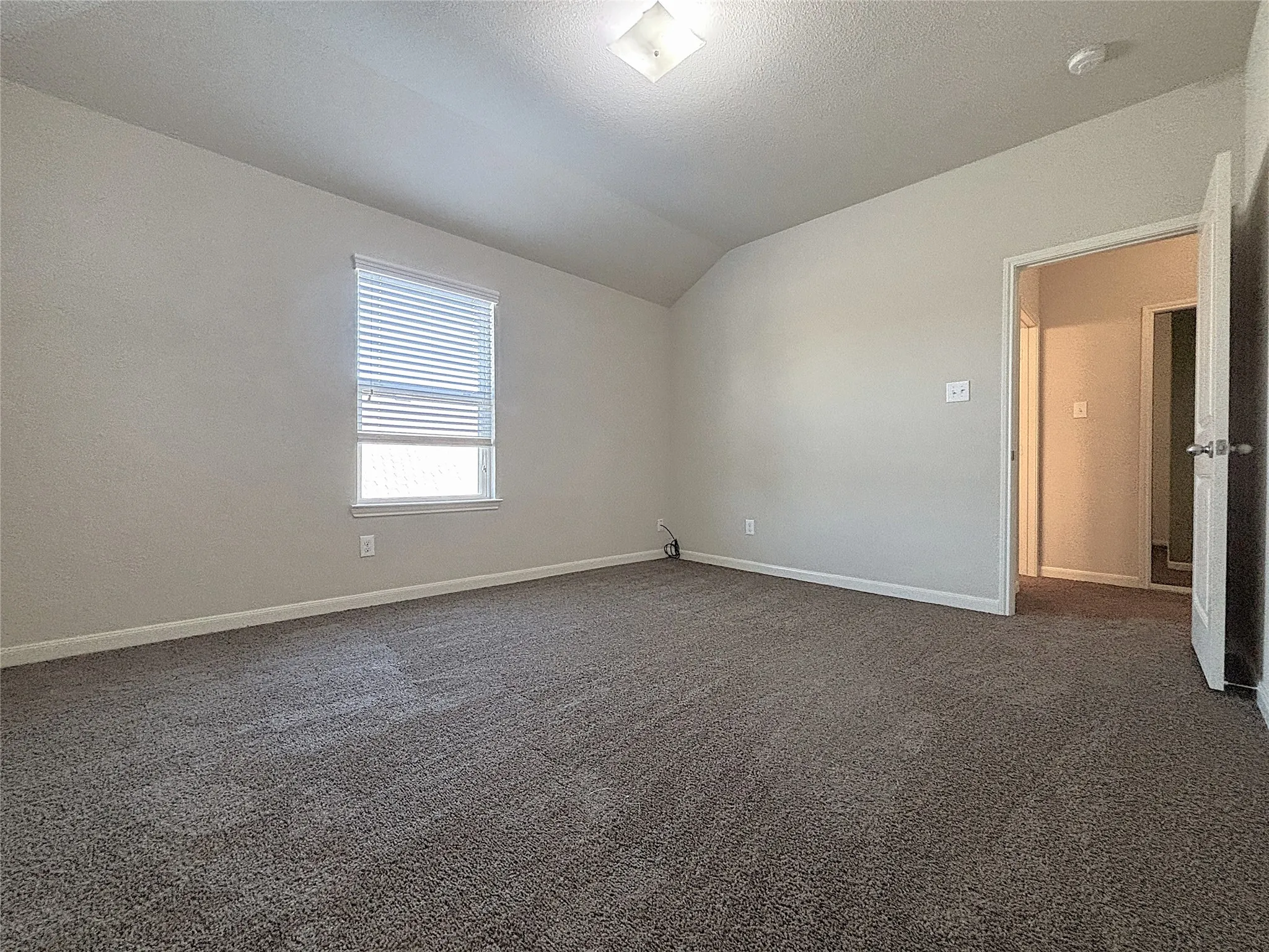 Single Family Residence For Rent in Kaufman County , 5030 Royal Springs Drive, Forney, Texas 75126, 5 Bedroom, 4 Bathroom, 2 Garage spaces, 2,956 Sqft, built in 2016, mls#21408594, Real Estate Agent in Forney, Homes For Rent in Kaufman county, Homes For Rent in Forney, Realtor in Forney Texas, Real Estate Brokerage Independent Realty Texas, Luminita Cordes Realtor