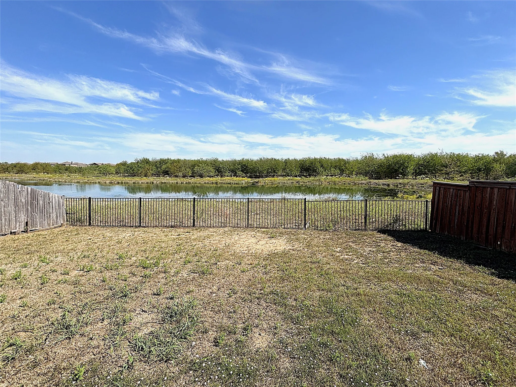Single Family Residence For Rent in Kaufman County , 5030 Royal Springs Drive, Forney, Texas 75126, 5 Bedroom, 4 Bathroom, 2 Garage spaces, 2,956 Sqft, built in 2016, mls#21408594, Real Estate Agent in Forney, Homes For Rent in Kaufman county, Homes For Rent in Forney, Realtor in Forney Texas, Real Estate Brokerage Independent Realty Texas, Luminita Cordes Realtor