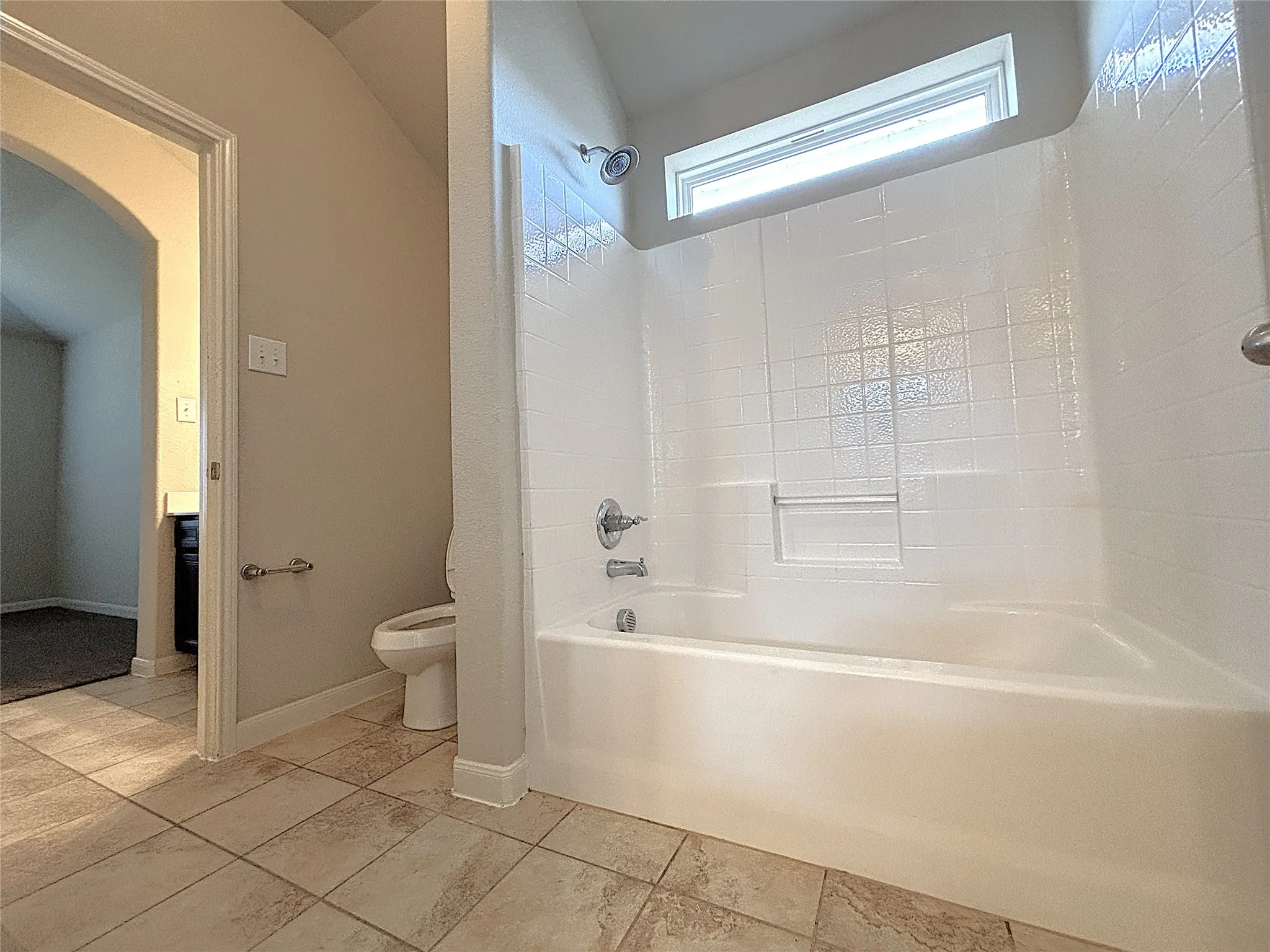 Single Family Residence For Rent in Kaufman County , 5030 Royal Springs Drive, Forney, Texas 75126, 5 Bedroom, 4 Bathroom, 2 Garage spaces, 2,956 Sqft, built in 2016, mls#21408594, Real Estate Agent in Forney, Homes For Rent in Kaufman county, Homes For Rent in Forney, Realtor in Forney Texas, Real Estate Brokerage Independent Realty Texas, Luminita Cordes Realtor