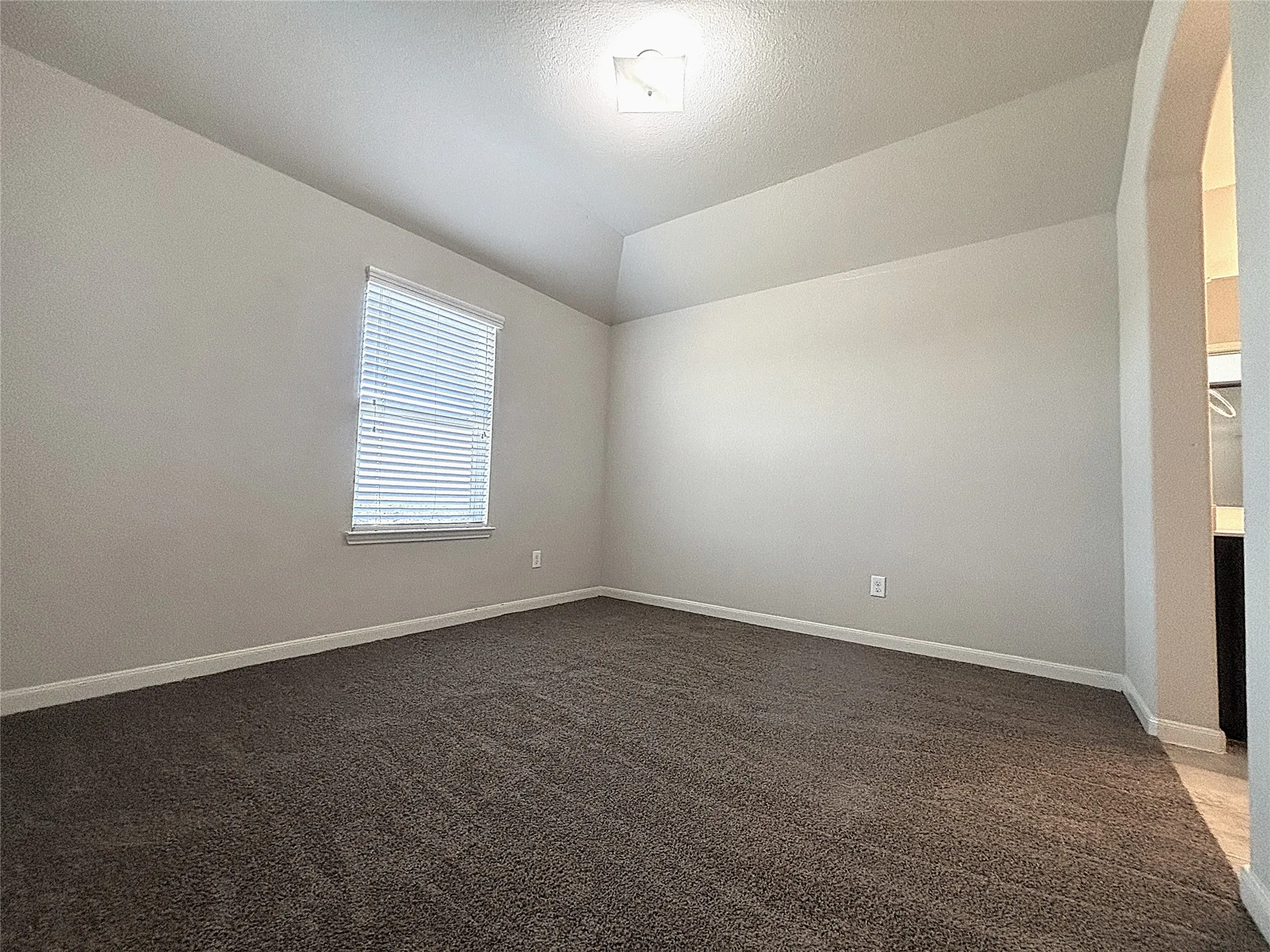 Single Family Residence For Rent in Kaufman County , 5030 Royal Springs Drive, Forney, Texas 75126, 5 Bedroom, 4 Bathroom, 2 Garage spaces, 2,956 Sqft, built in 2016, mls#21408594, Real Estate Agent in Forney, Homes For Rent in Kaufman county, Homes For Rent in Forney, Realtor in Forney Texas, Real Estate Brokerage Independent Realty Texas, Luminita Cordes Realtor