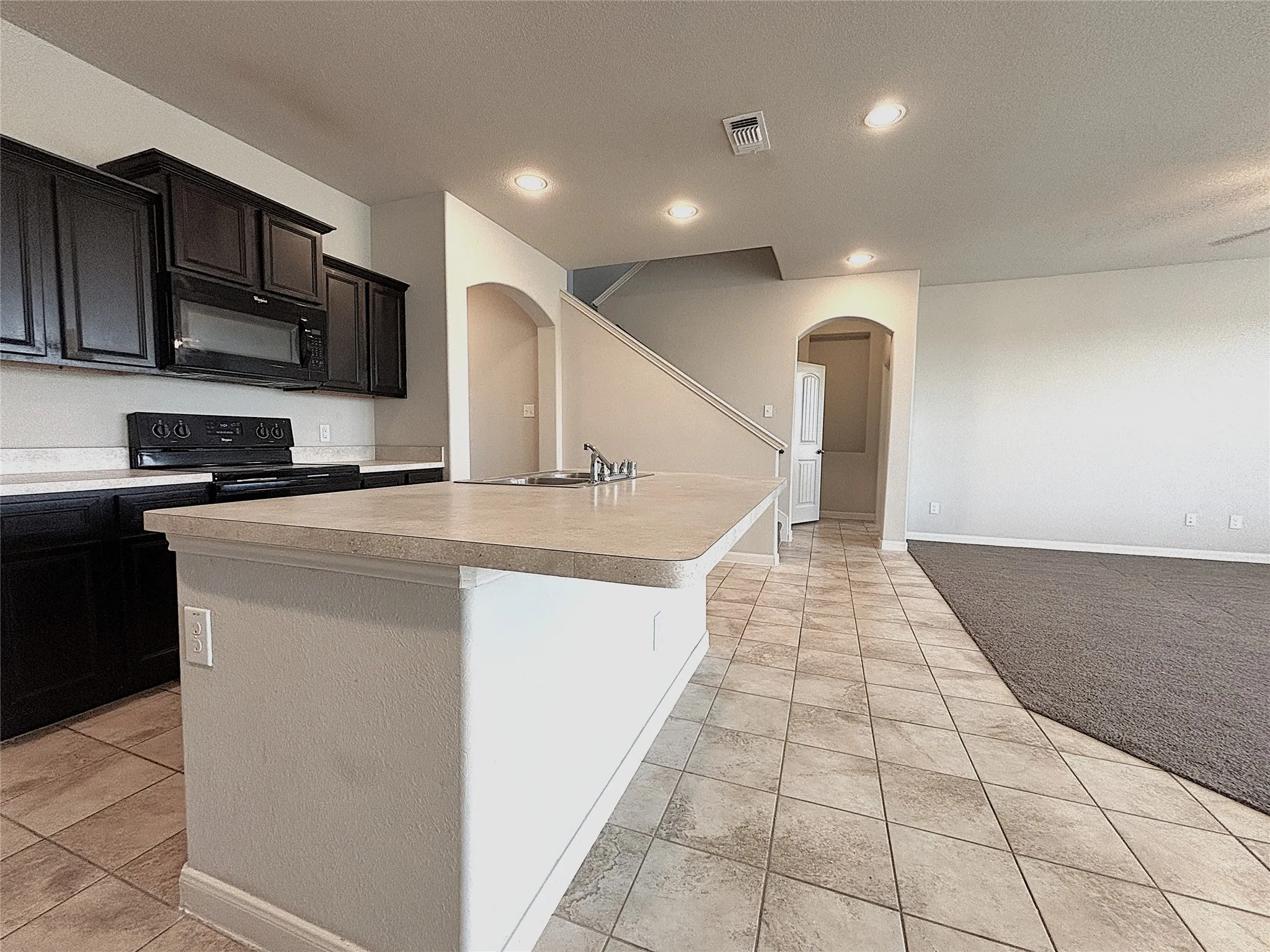 Single Family Residence For Rent in Kaufman County , 5030 Royal Springs Drive, Forney, Texas 75126, 5 Bedroom, 4 Bathroom, 2 Garage spaces, 2,956 Sqft, built in 2016, mls#21408594, Real Estate Agent in Forney, Homes For Rent in Kaufman county, Homes For Rent in Forney, Realtor in Forney Texas, Real Estate Brokerage Independent Realty Texas, Luminita Cordes Realtor