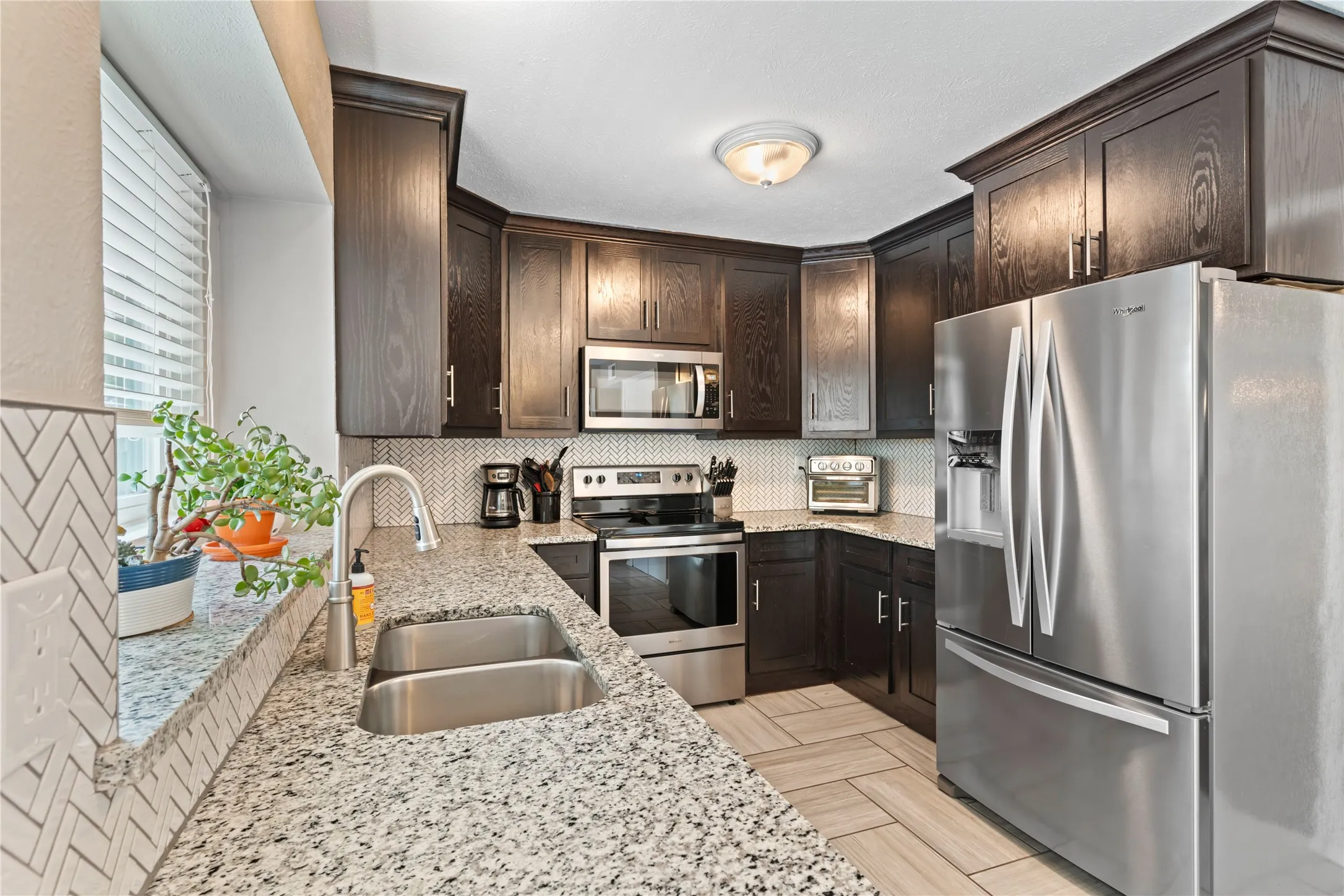 Single Family Residence For Sale in Denton County , 4000 Churchill Drive, Flower Mound, Texas 75028, 3 Bedroom, 2 Bathroom, 2 Garage spaces, 1,936 Sqft, built in 1984, mls#21405362, Real Estate Agent in Flower Mound, Homes For Sale in Denton county, Homes For Sale in Flower Mound, Realtor in Flower Mound Texas, Real Estate Brokerage Independent Realty Texas, Luminita Cordes Realtor