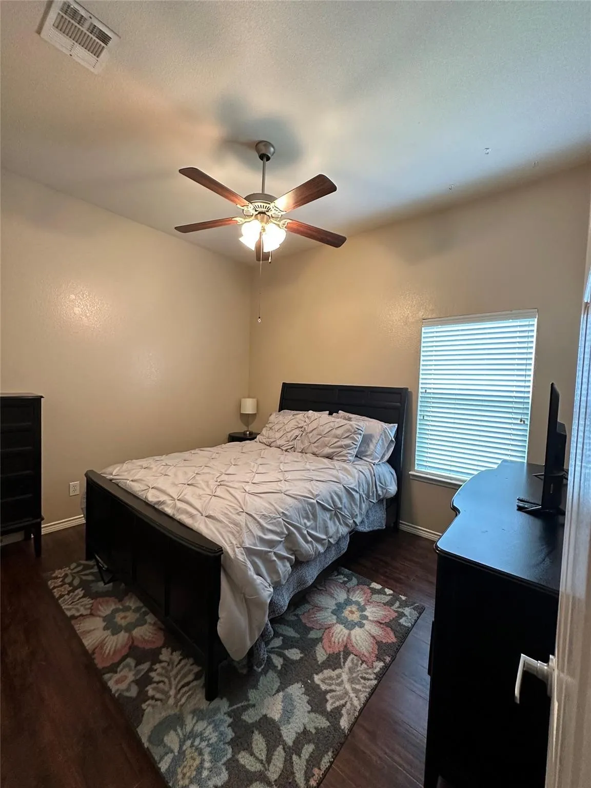 Single Family Residence For Rent in Collin County , 1208 Lazy Lane, Mc Kinney, Texas 75072, 3 Bedroom, 2 Bathroom, 2 Garage spaces, 1,628 Sqft, built in 2005, mls#21408602, Real Estate Agent in Mc Kinney, Homes For Rent in Collin county, Homes For Rent in Mc Kinney, Realtor in Mc Kinney Texas, Real Estate Brokerage Independent Realty Texas, Luminita Cordes Realtor