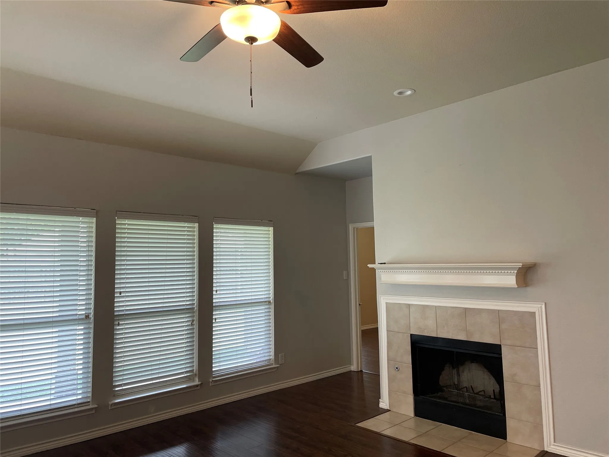 Single Family Residence For Rent in Collin County , 1208 Lazy Lane, Mc Kinney, Texas 75072, 3 Bedroom, 2 Bathroom, 2 Garage spaces, 1,628 Sqft, built in 2005, mls#21408602, Real Estate Agent in Mc Kinney, Homes For Rent in Collin county, Homes For Rent in Mc Kinney, Realtor in Mc Kinney Texas, Real Estate Brokerage Independent Realty Texas, Luminita Cordes Realtor
