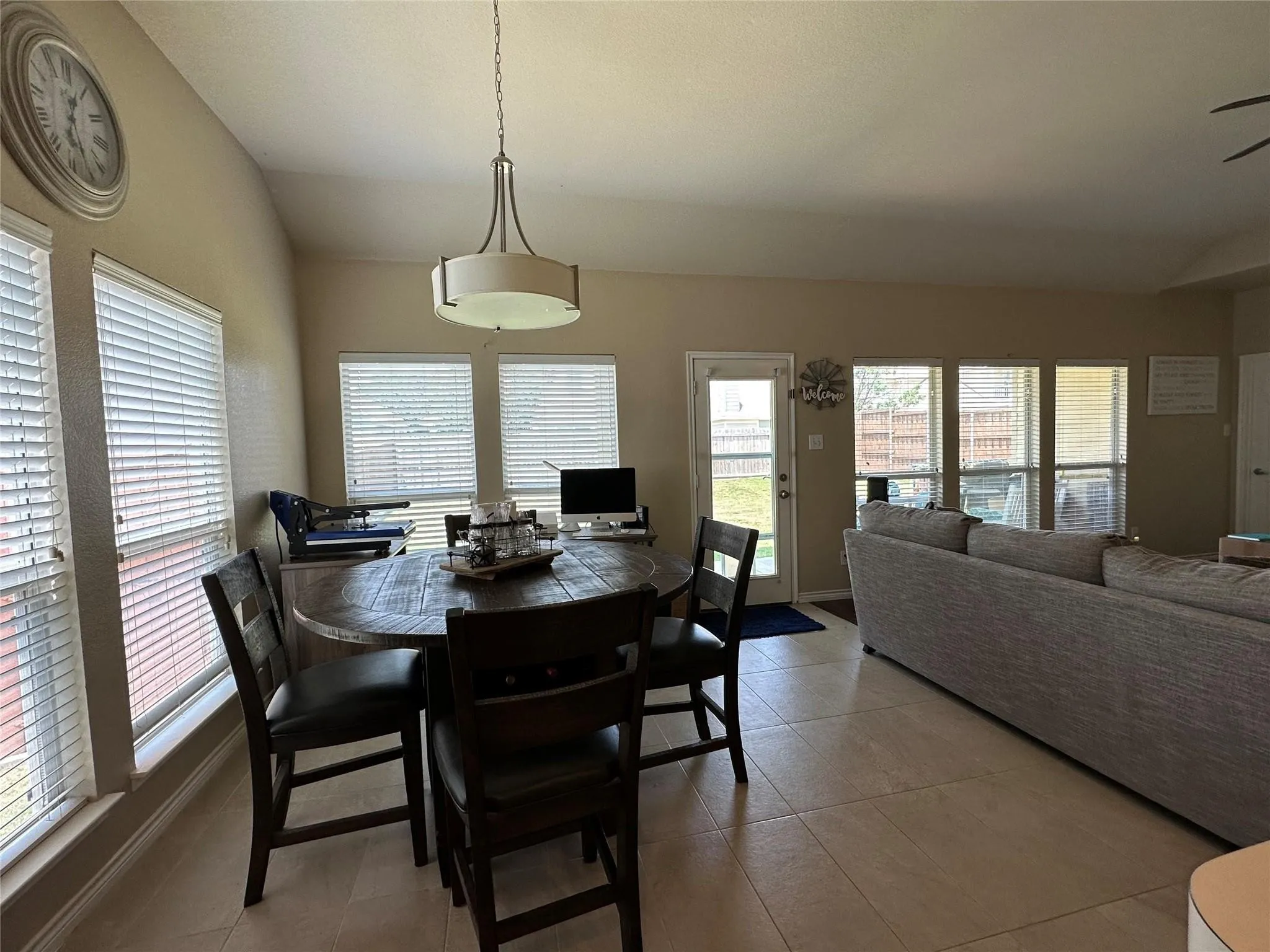 Single Family Residence For Rent in Collin County , 1208 Lazy Lane, Mc Kinney, Texas 75072, 3 Bedroom, 2 Bathroom, 2 Garage spaces, 1,628 Sqft, built in 2005, mls#21408602, Real Estate Agent in Mc Kinney, Homes For Rent in Collin county, Homes For Rent in Mc Kinney, Realtor in Mc Kinney Texas, Real Estate Brokerage Independent Realty Texas, Luminita Cordes Realtor