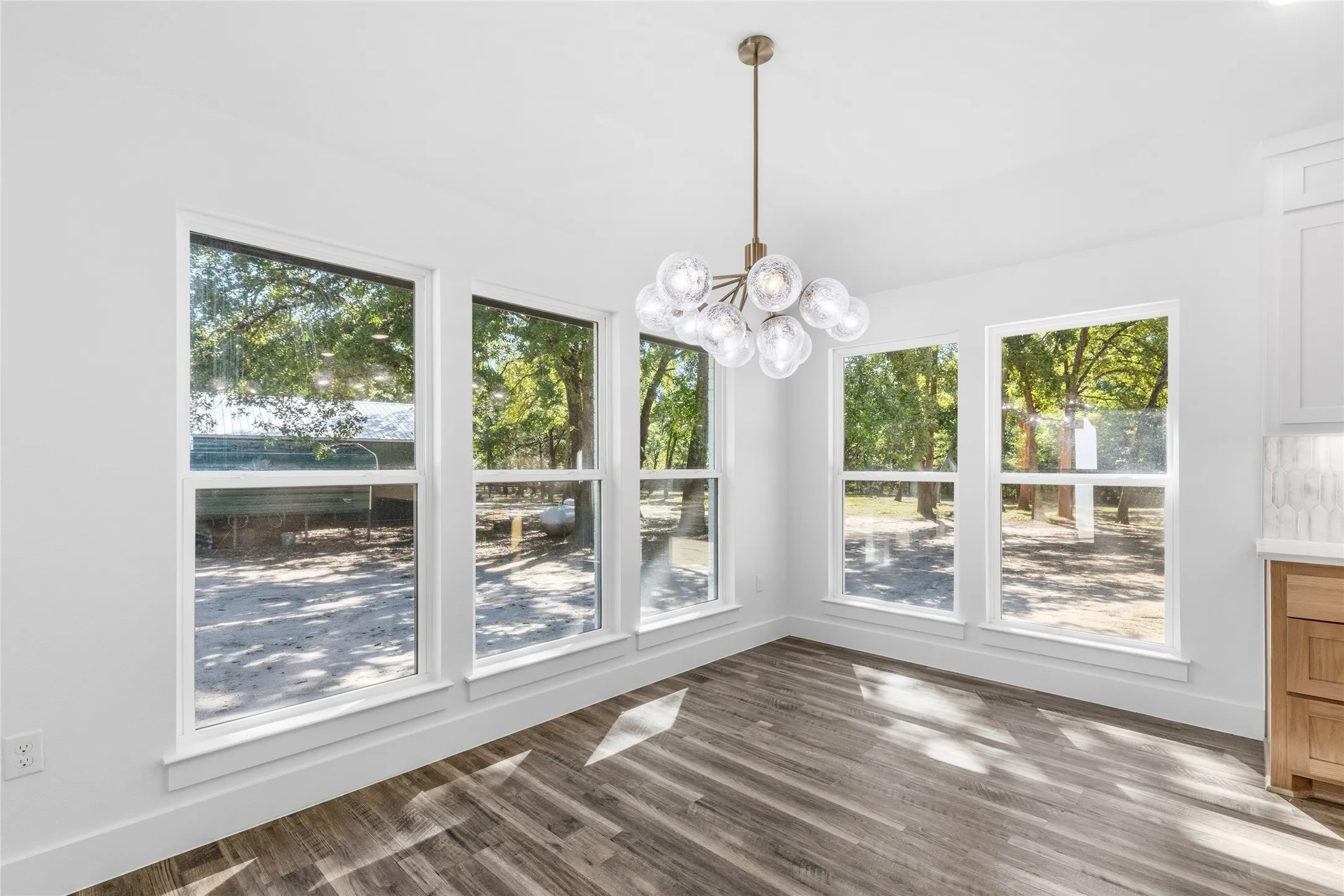 Single Family Residence For Sale in Hunt County , 6850 Deer Trail, Quinlan, Texas 75474, 9 Bedroom, 6 Bathroom, 2 Garage spaces, 4,800 Sqft, built in 2007, mls#21406517, Real Estate Agent in Quinlan, Homes For Sale in Hunt county, Homes For Sale in Quinlan, Realtor in Quinlan Texas, Real Estate Brokerage Independent Realty Texas, Luminita Cordes Realtor