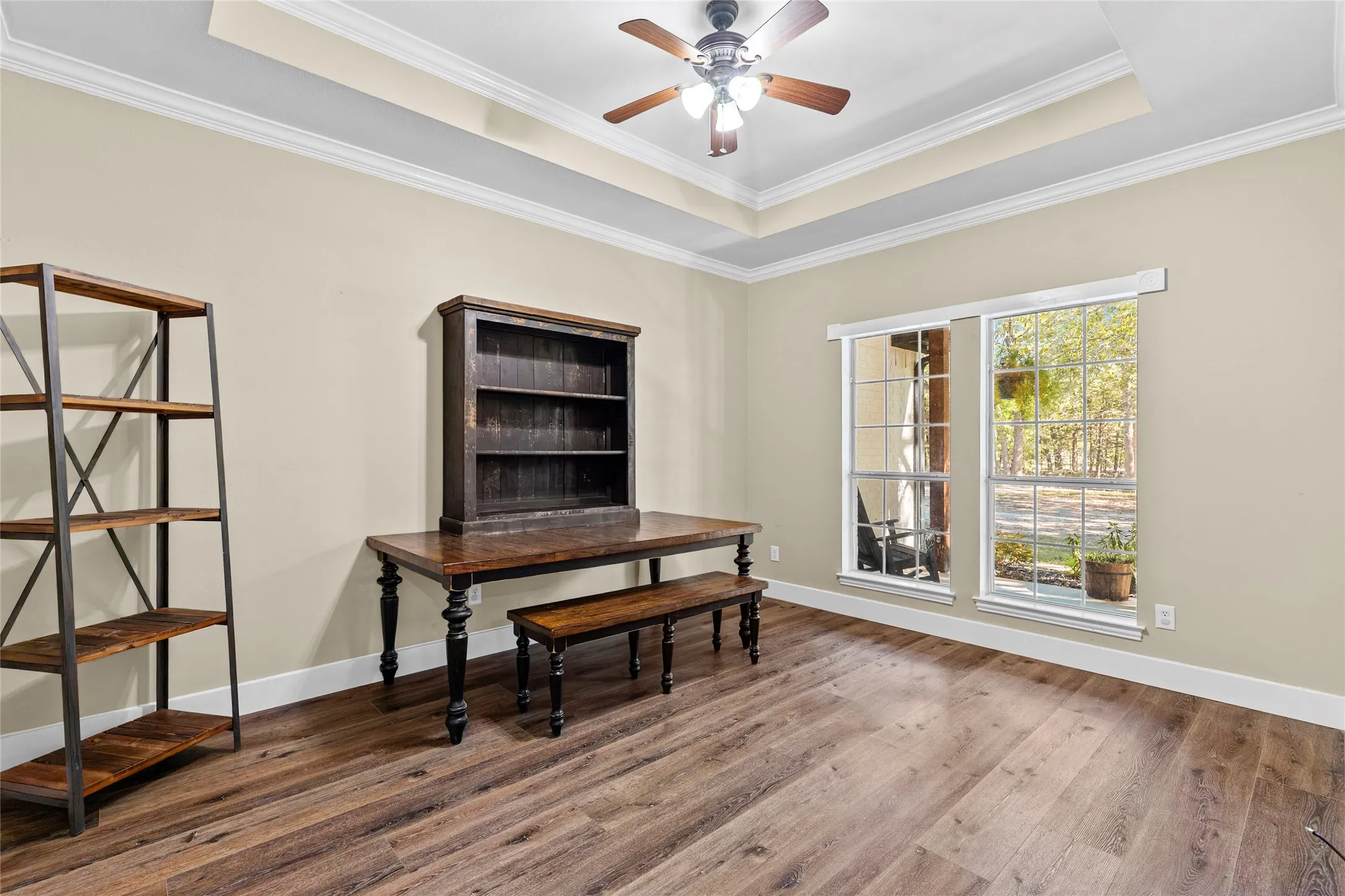 Single Family Residence For Sale in Hunt County , 6850 Deer Trail, Quinlan, Texas 75474, 9 Bedroom, 6 Bathroom, 2 Garage spaces, 4,800 Sqft, built in 2007, mls#21406517, Real Estate Agent in Quinlan, Homes For Sale in Hunt county, Homes For Sale in Quinlan, Realtor in Quinlan Texas, Real Estate Brokerage Independent Realty Texas, Luminita Cordes Realtor