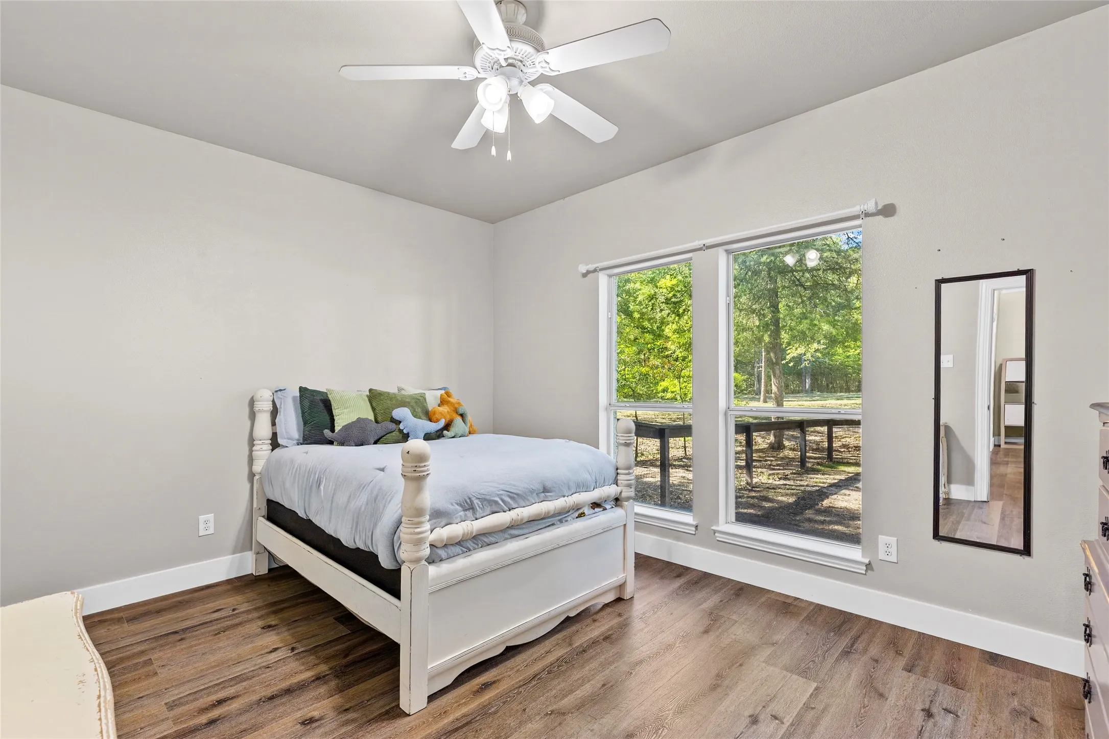 Single Family Residence For Sale in Hunt County , 6850 Deer Trail, Quinlan, Texas 75474, 9 Bedroom, 6 Bathroom, 2 Garage spaces, 4,800 Sqft, built in 2007, mls#21406517, Real Estate Agent in Quinlan, Homes For Sale in Hunt county, Homes For Sale in Quinlan, Realtor in Quinlan Texas, Real Estate Brokerage Independent Realty Texas, Luminita Cordes Realtor
