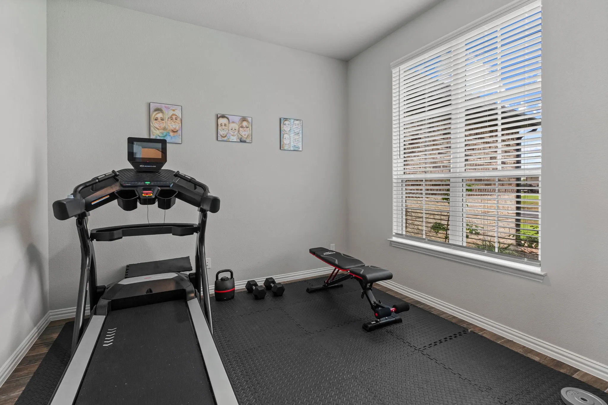 Single Family Residence For Rent in Collin County , 1089 Emilia Drive, Farmersville, Texas 75442, 4 Bedroom, 3 Bathroom, 3 Garage spaces, 2,525 Sqft, built in 2021, mls#21407758, Real Estate Agent in Farmersville, Homes For Rent in Collin county, Homes For Rent in Farmersville, Realtor in Farmersville Texas, Real Estate Brokerage Independent Realty Texas, Luminita Cordes Realtor