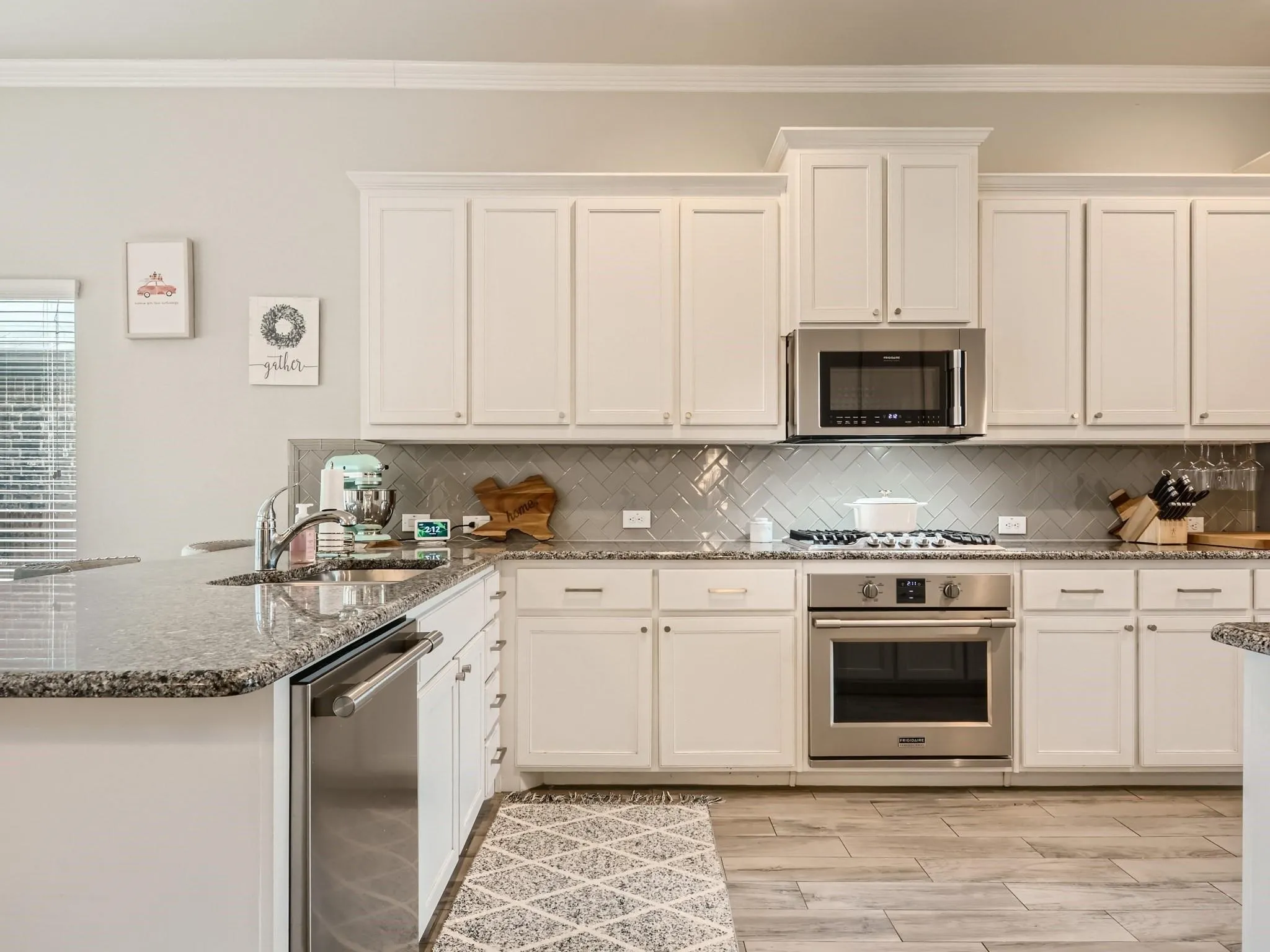 Single Family Residence For Sale in Tarrant County , 10036 Bodega Bay Road, Fort Worth, Texas 76177, 4 Bedroom, 3 Bathroom, 2 Garage spaces, 2,826 Sqft, built in 2017, mls#21408580, Real Estate Agent in Fort Worth, Homes For Sale in Tarrant county, Homes For Sale in Fort Worth, Realtor in Fort Worth Texas, Real Estate Brokerage Independent Realty Texas, Luminita Cordes Realtor