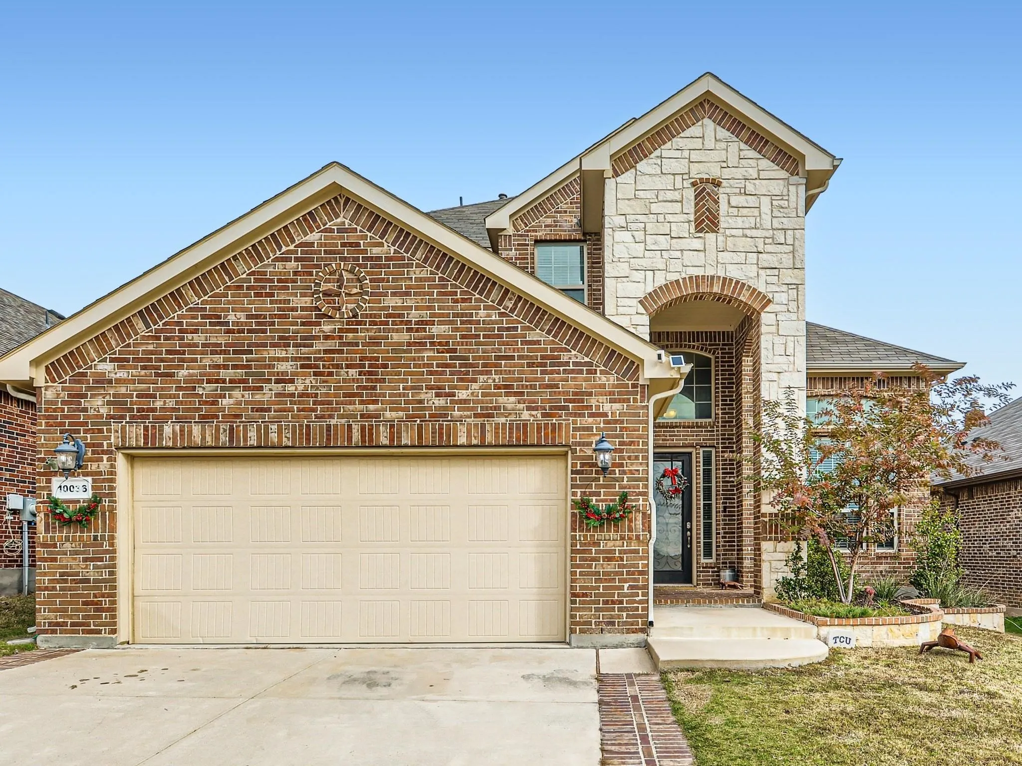 Single Family Residence For Sale