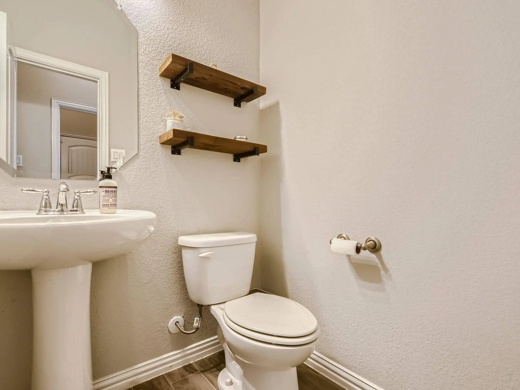 Single Family Residence For Sale in Tarrant County , 10036 Bodega Bay Road, Fort Worth, Texas 76177, 4 Bedroom, 3 Bathroom, 2 Garage spaces, 2,826 Sqft, built in 2017, mls#21408580, Real Estate Agent in Fort Worth, Homes For Sale in Tarrant county, Homes For Sale in Fort Worth, Realtor in Fort Worth Texas, Real Estate Brokerage Independent Realty Texas, Luminita Cordes Realtor