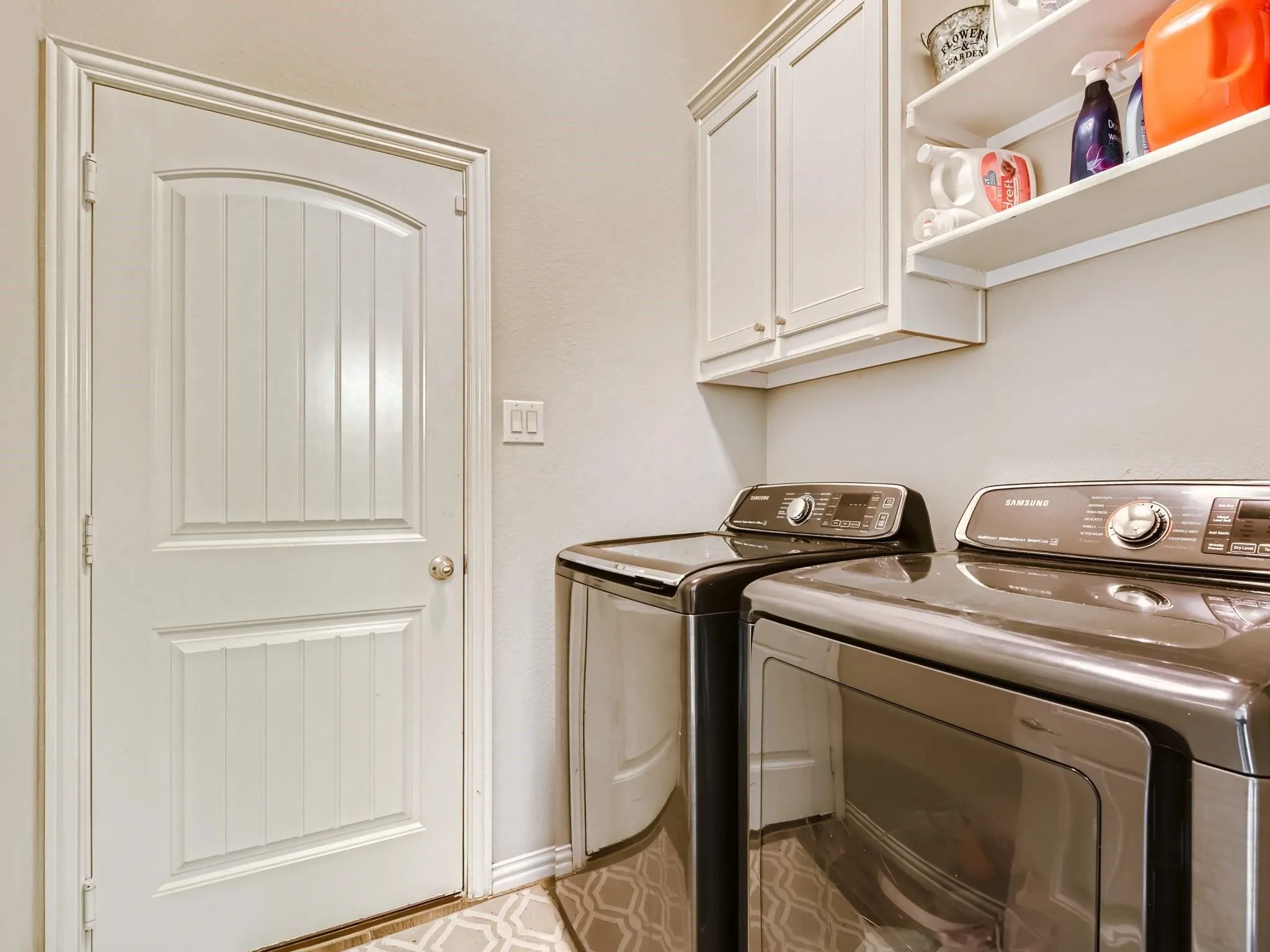 Single Family Residence For Sale in Tarrant County , 10036 Bodega Bay Road, Fort Worth, Texas 76177, 4 Bedroom, 3 Bathroom, 2 Garage spaces, 2,826 Sqft, built in 2017, mls#21408580, Real Estate Agent in Fort Worth, Homes For Sale in Tarrant county, Homes For Sale in Fort Worth, Realtor in Fort Worth Texas, Real Estate Brokerage Independent Realty Texas, Luminita Cordes Realtor