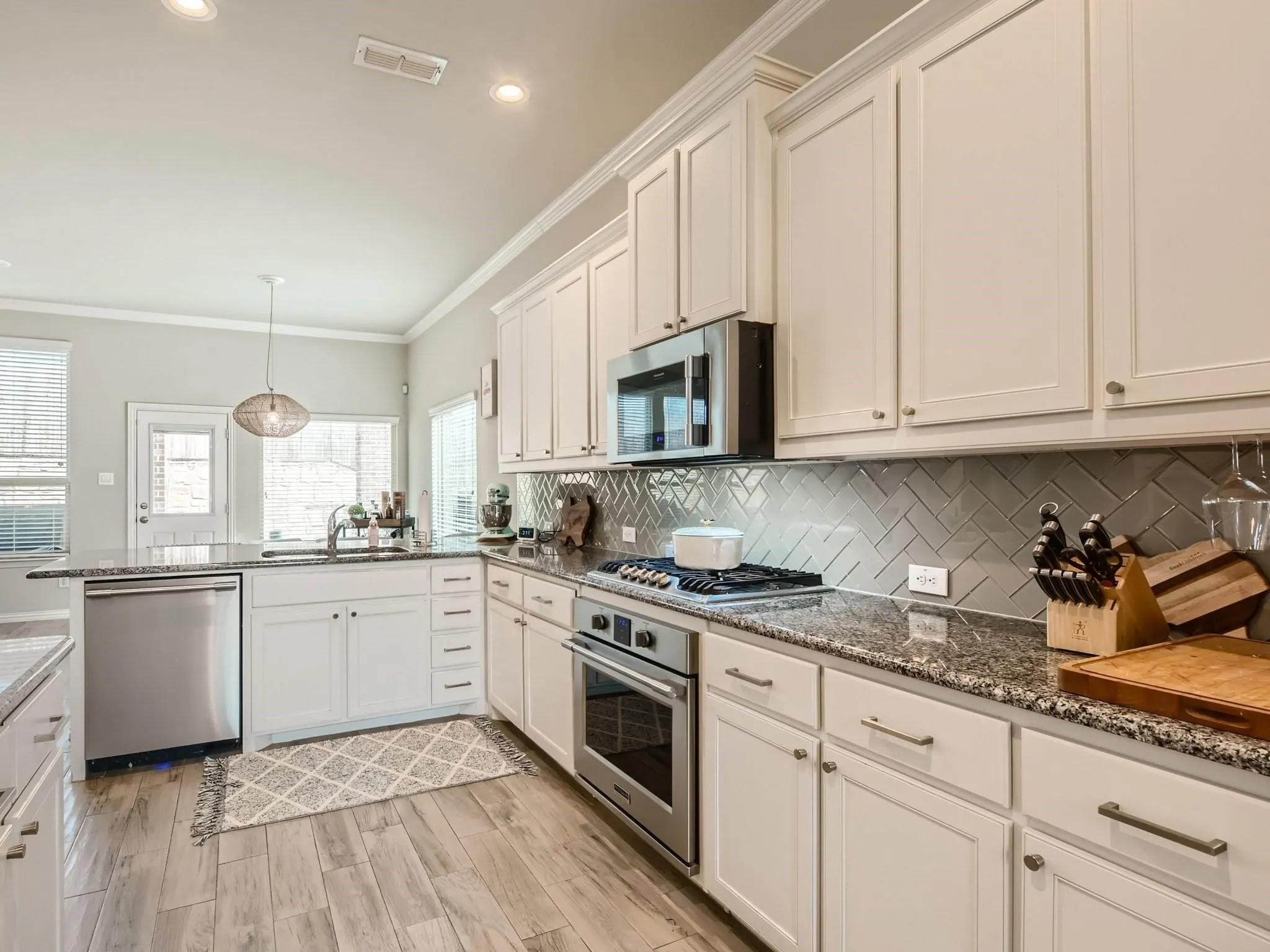 Single Family Residence For Sale in Tarrant County , 10036 Bodega Bay Road, Fort Worth, Texas 76177, 4 Bedroom, 3 Bathroom, 2 Garage spaces, 2,826 Sqft, built in 2017, mls#21408580, Real Estate Agent in Fort Worth, Homes For Sale in Tarrant county, Homes For Sale in Fort Worth, Realtor in Fort Worth Texas, Real Estate Brokerage Independent Realty Texas, Luminita Cordes Realtor