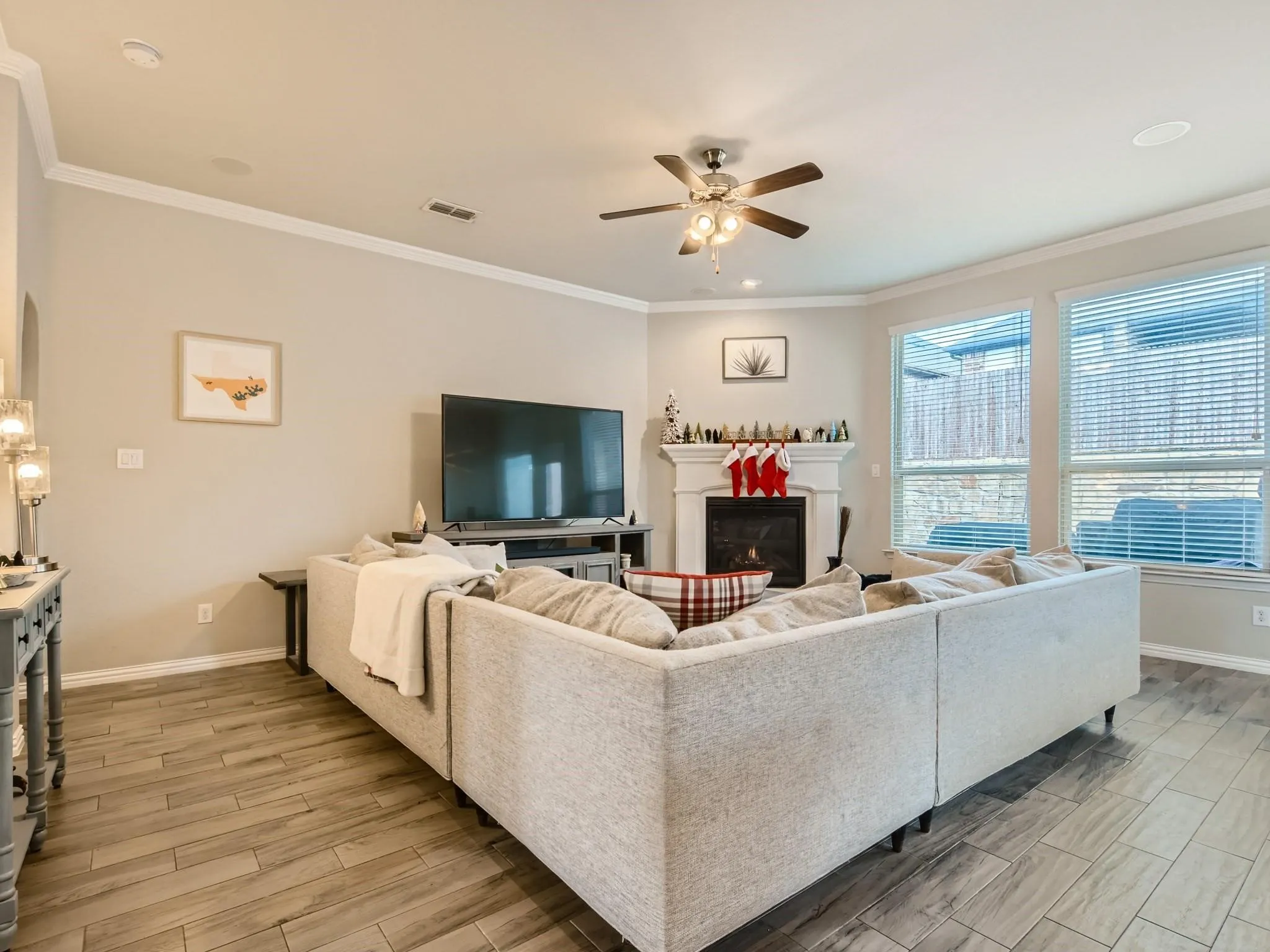 Single Family Residence For Sale in Tarrant County , 10036 Bodega Bay Road, Fort Worth, Texas 76177, 4 Bedroom, 3 Bathroom, 2 Garage spaces, 2,826 Sqft, built in 2017, mls#21408580, Real Estate Agent in Fort Worth, Homes For Sale in Tarrant county, Homes For Sale in Fort Worth, Realtor in Fort Worth Texas, Real Estate Brokerage Independent Realty Texas, Luminita Cordes Realtor