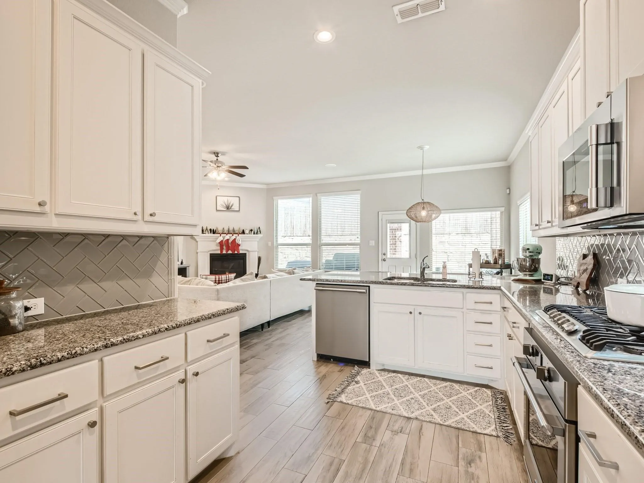 Single Family Residence For Sale in Tarrant County , 10036 Bodega Bay Road, Fort Worth, Texas 76177, 4 Bedroom, 3 Bathroom, 2 Garage spaces, 2,826 Sqft, built in 2017, mls#21408580, Real Estate Agent in Fort Worth, Homes For Sale in Tarrant county, Homes For Sale in Fort Worth, Realtor in Fort Worth Texas, Real Estate Brokerage Independent Realty Texas, Luminita Cordes Realtor